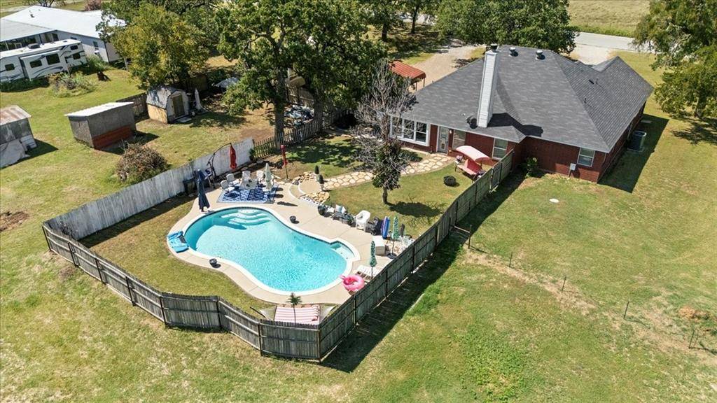 Bridgeport, TX 76426,697 County Road 1304