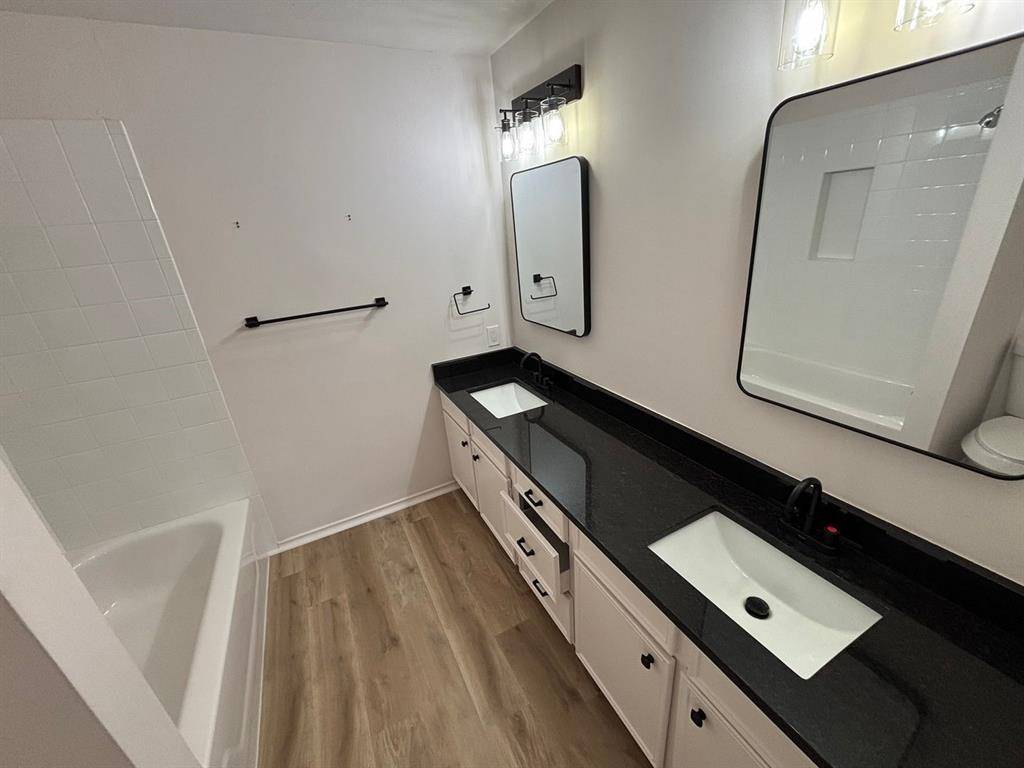 Dallas, TX 75230,10530 Stone Canyon Road #208