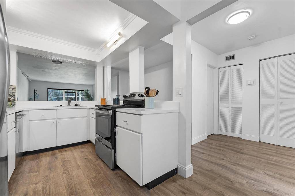 Lake Worth, FL 33467,7843 Willow Spring Drive #612