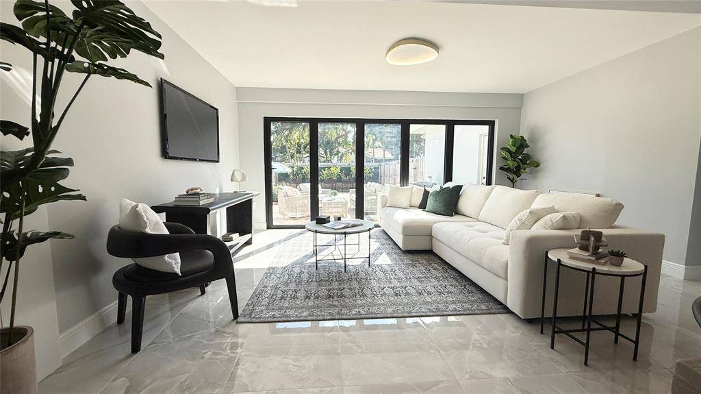 Hollywood, FL 33020,1424 Adams St