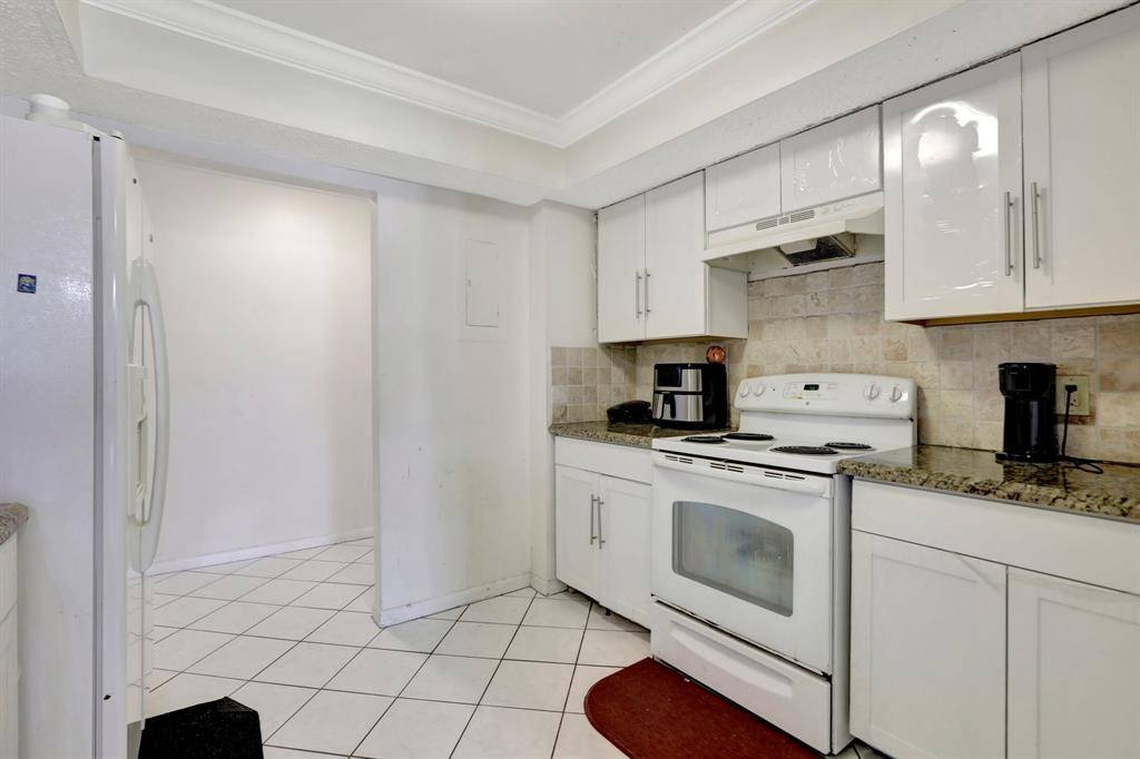 Tamarac, FL 33319,5570 NW 44th St #518A