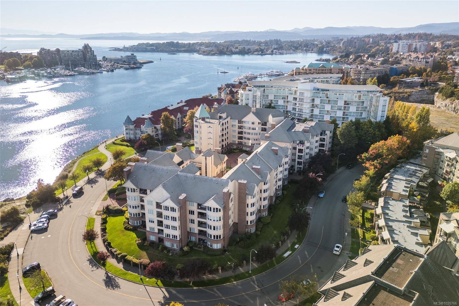 Victoria, BC V9A 7J4,50 Songhees Rd #303