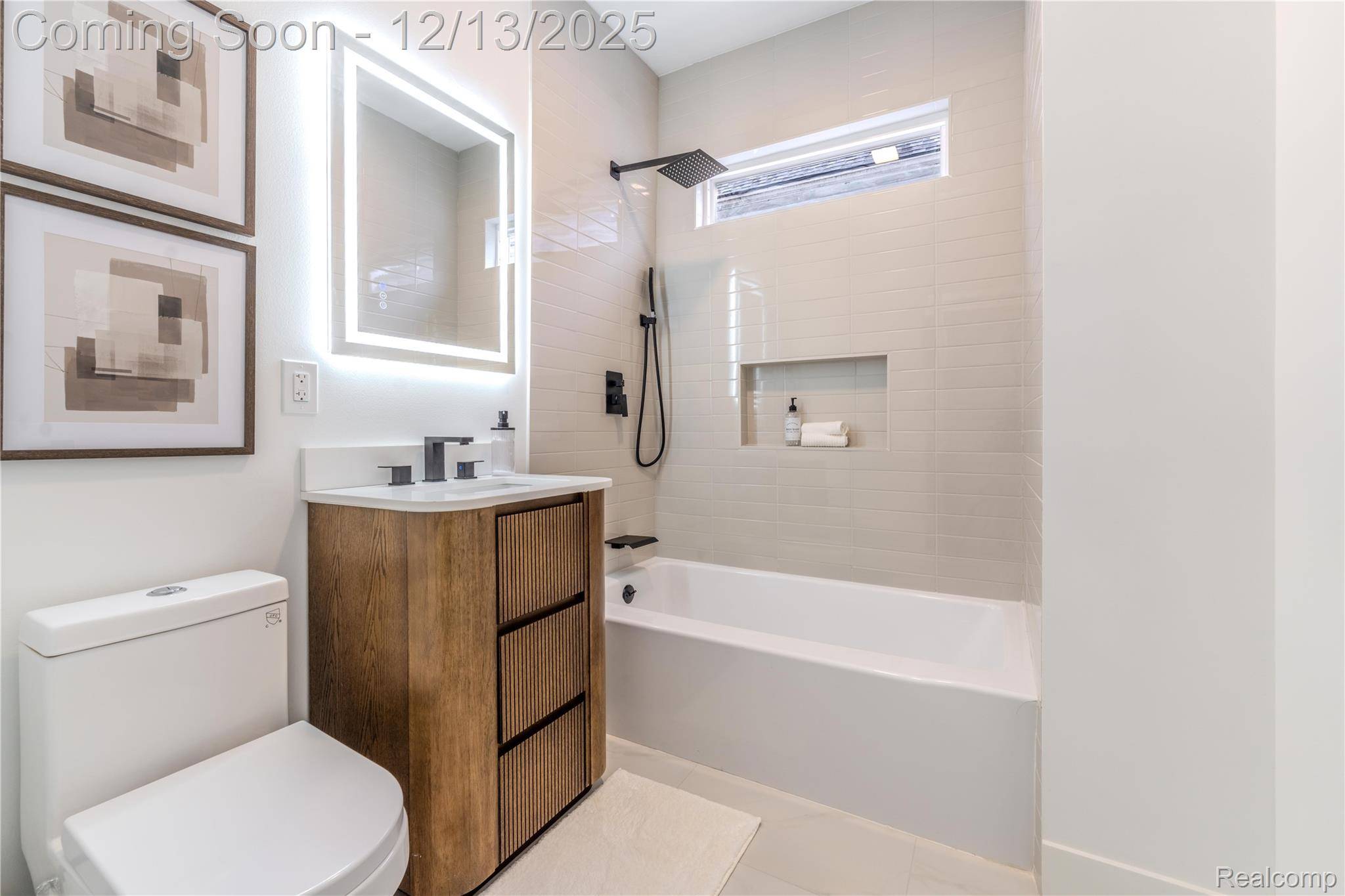 Detroit, MI 48214,2433 Fischer ST