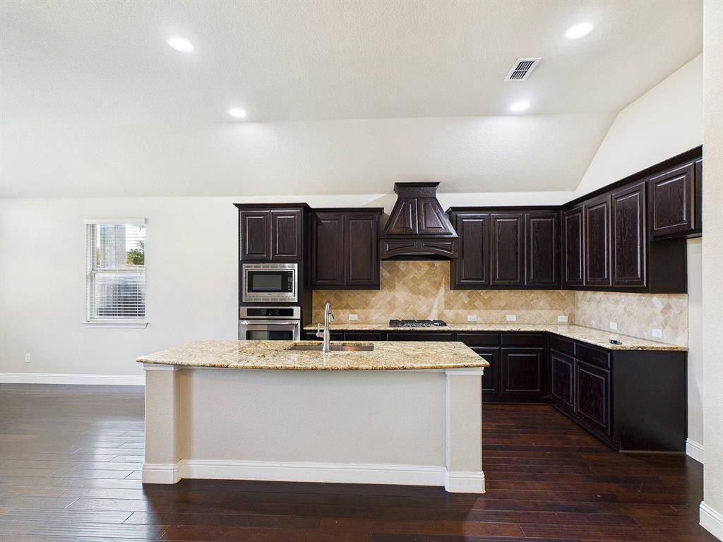 Fort Worth, TX 76036,5112 Stockwhip Drive