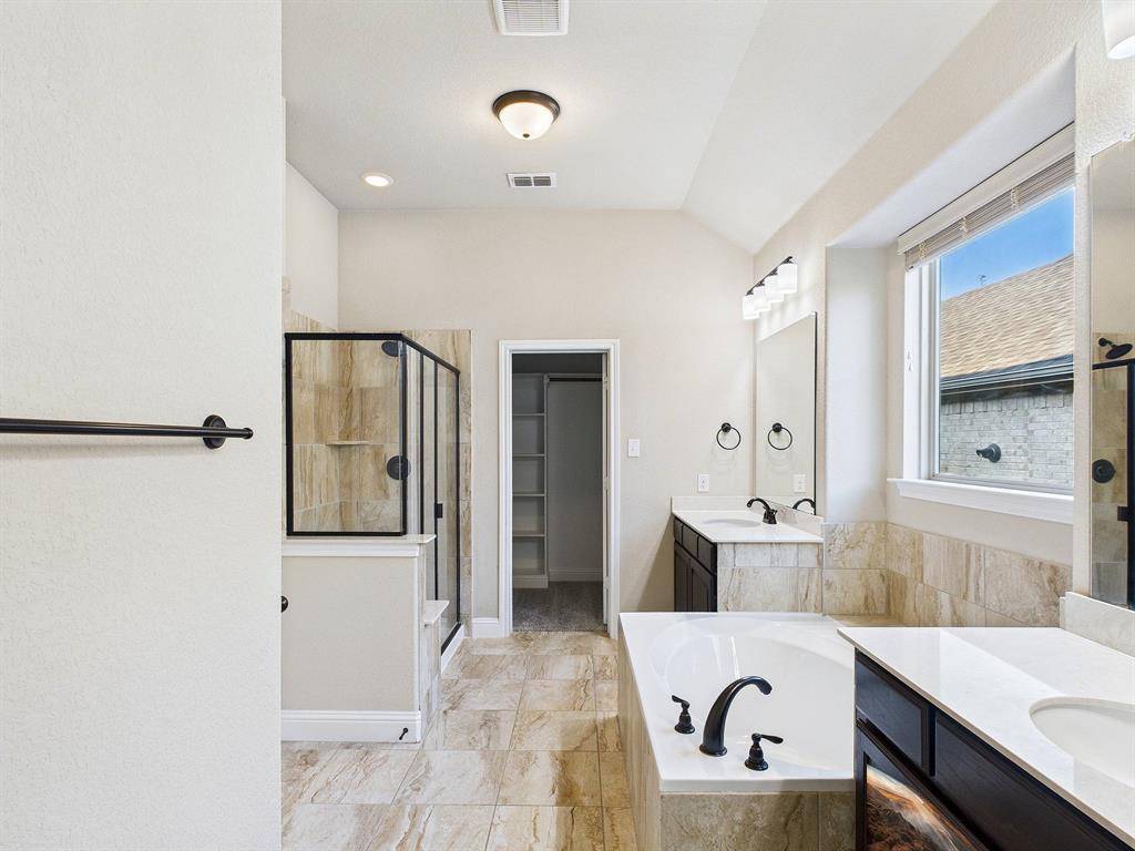 Fort Worth, TX 76036,5112 Stockwhip Drive