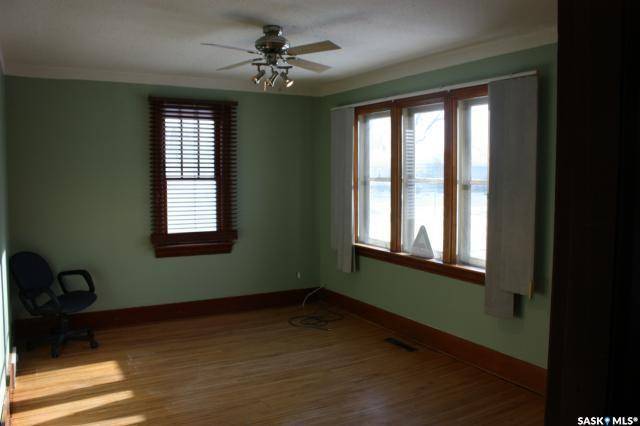 Prince Albert, SK S6V 0Z6,552 10th STREET