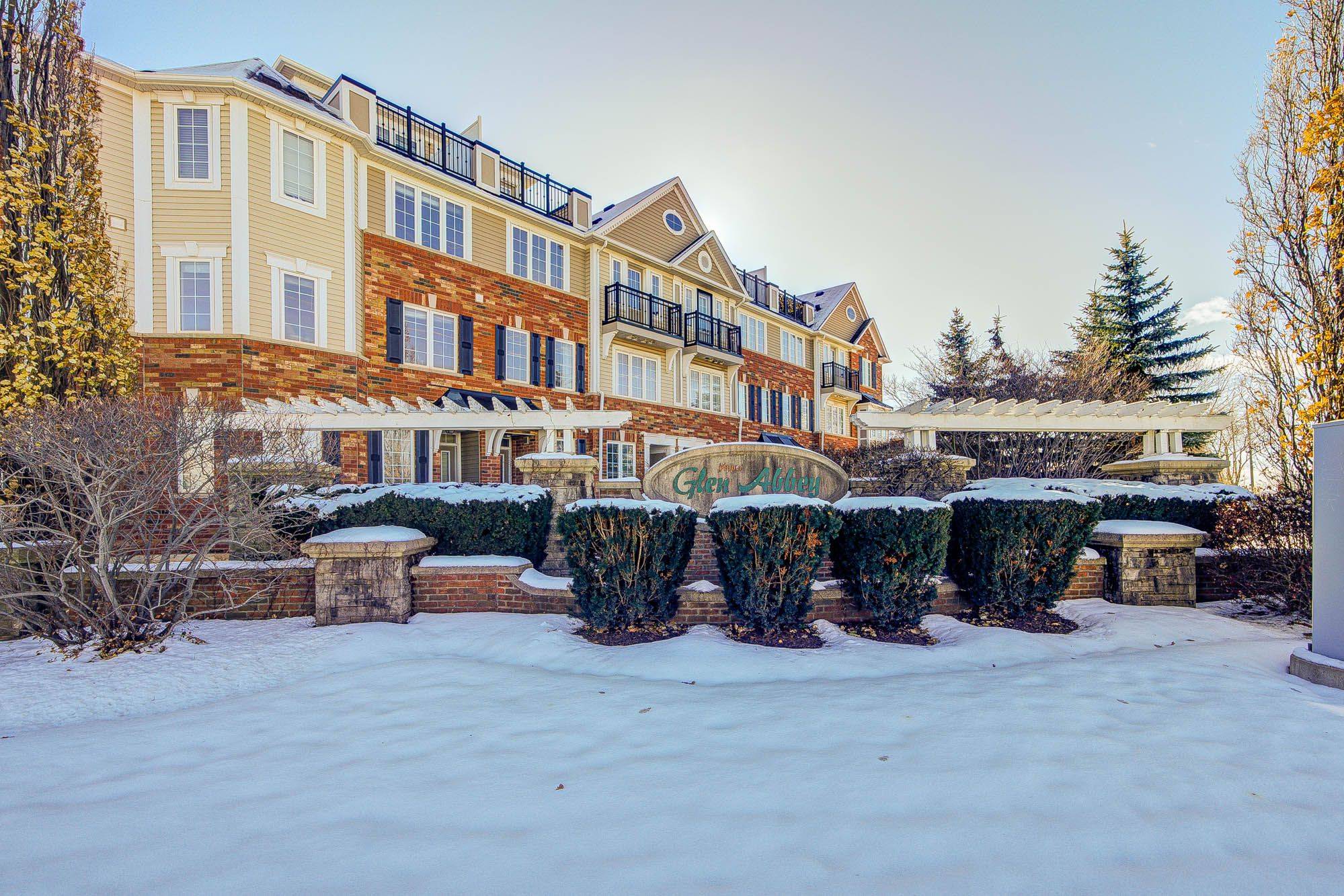 Oakville, ON L6M 0K5,2614 Dashwood DR #47