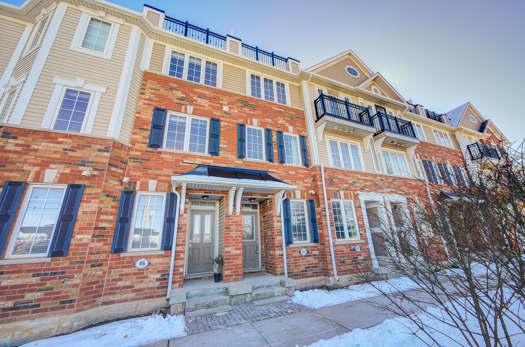 Oakville, ON L6M 0K5,2614 Dashwood DR #47
