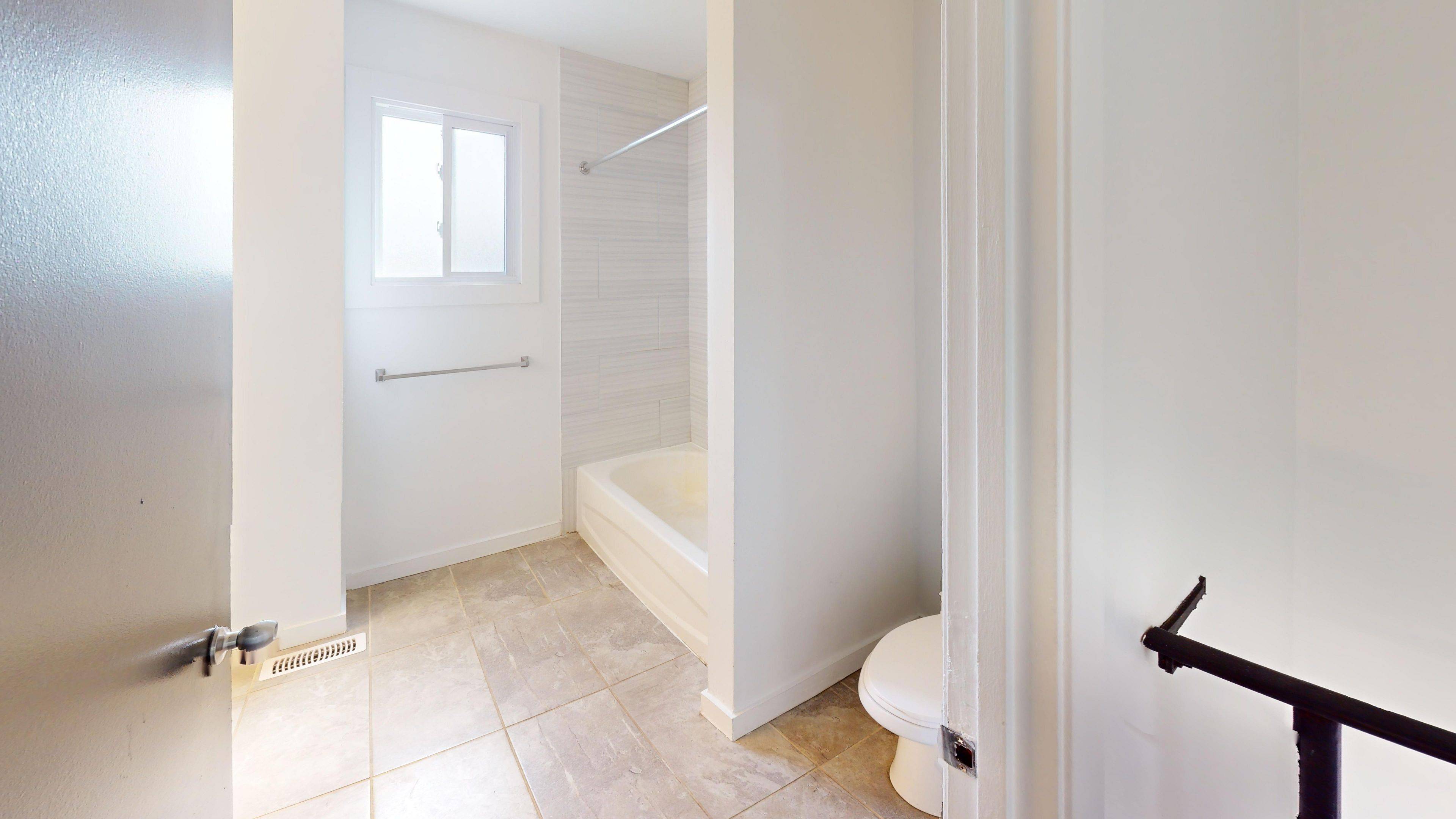 Kitchener, ON N2P 1X3,15 Millwood CRES