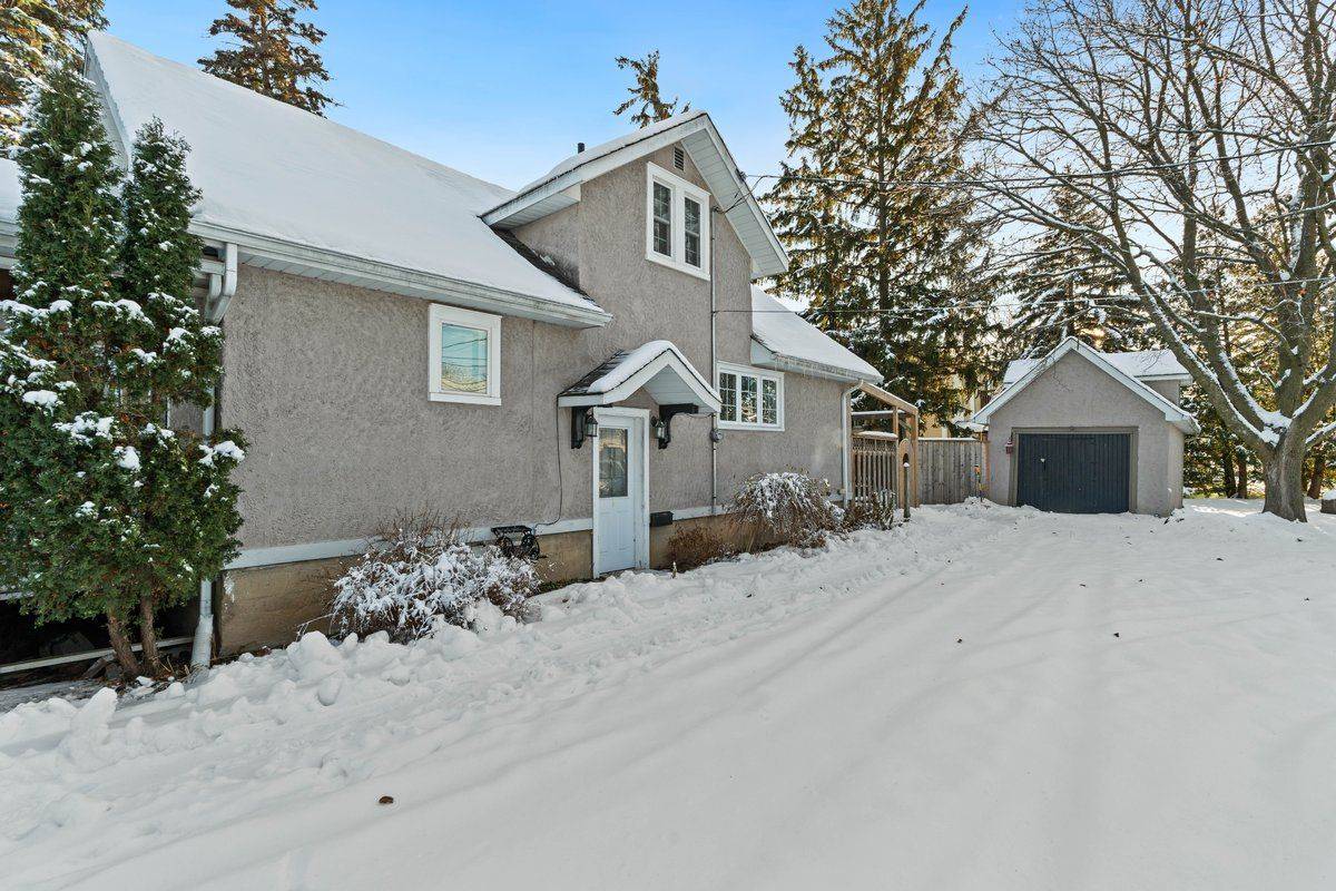 Greater Napanee, ON K7R 2N2,244 Robert ST