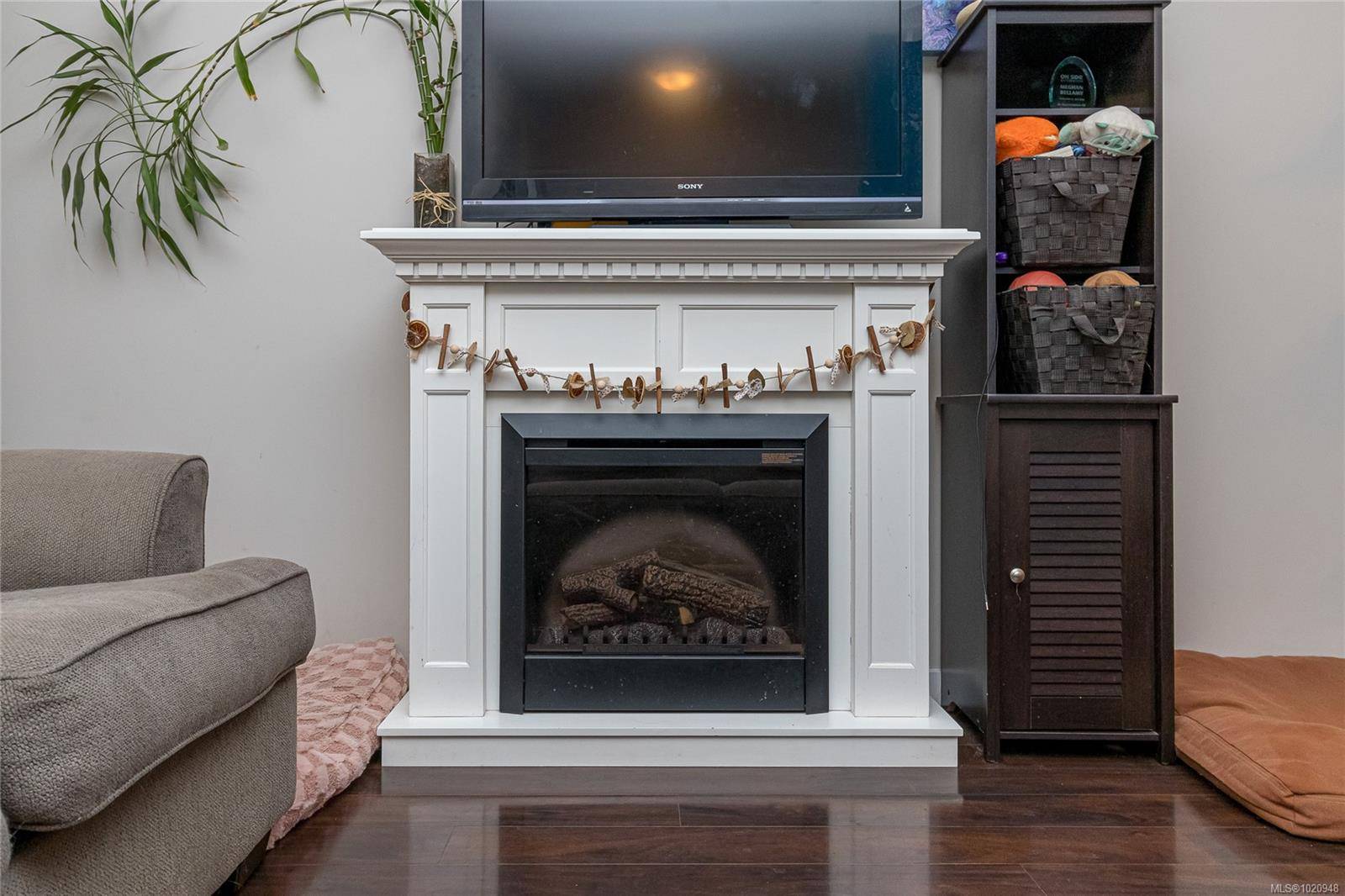 Nanaimo, BC V9R 5A6,50 Mill St #111