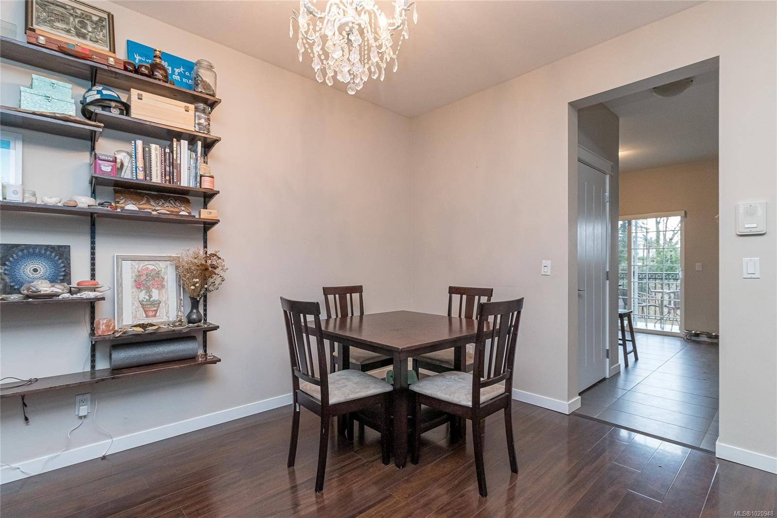 Nanaimo, BC V9R 5A6,50 Mill St #111