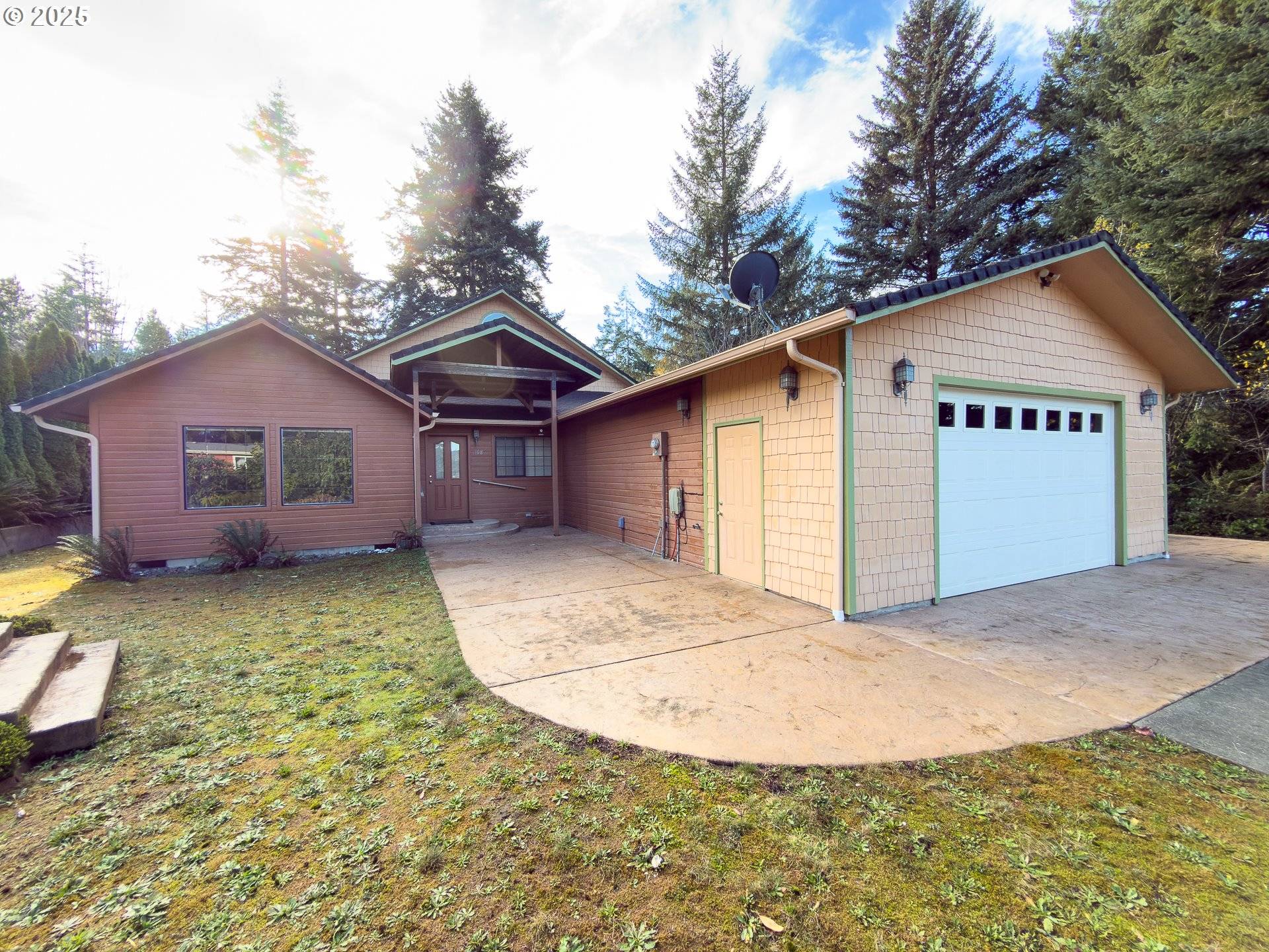 Bandon, OR 97411,1108 6TH ST SE