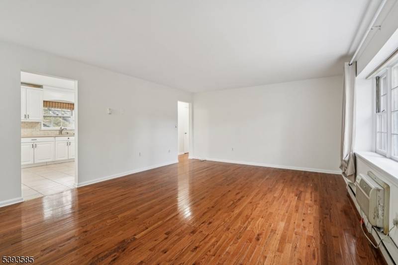 Millburn Twp., NJ 07041,6B Lakeside Dr #B