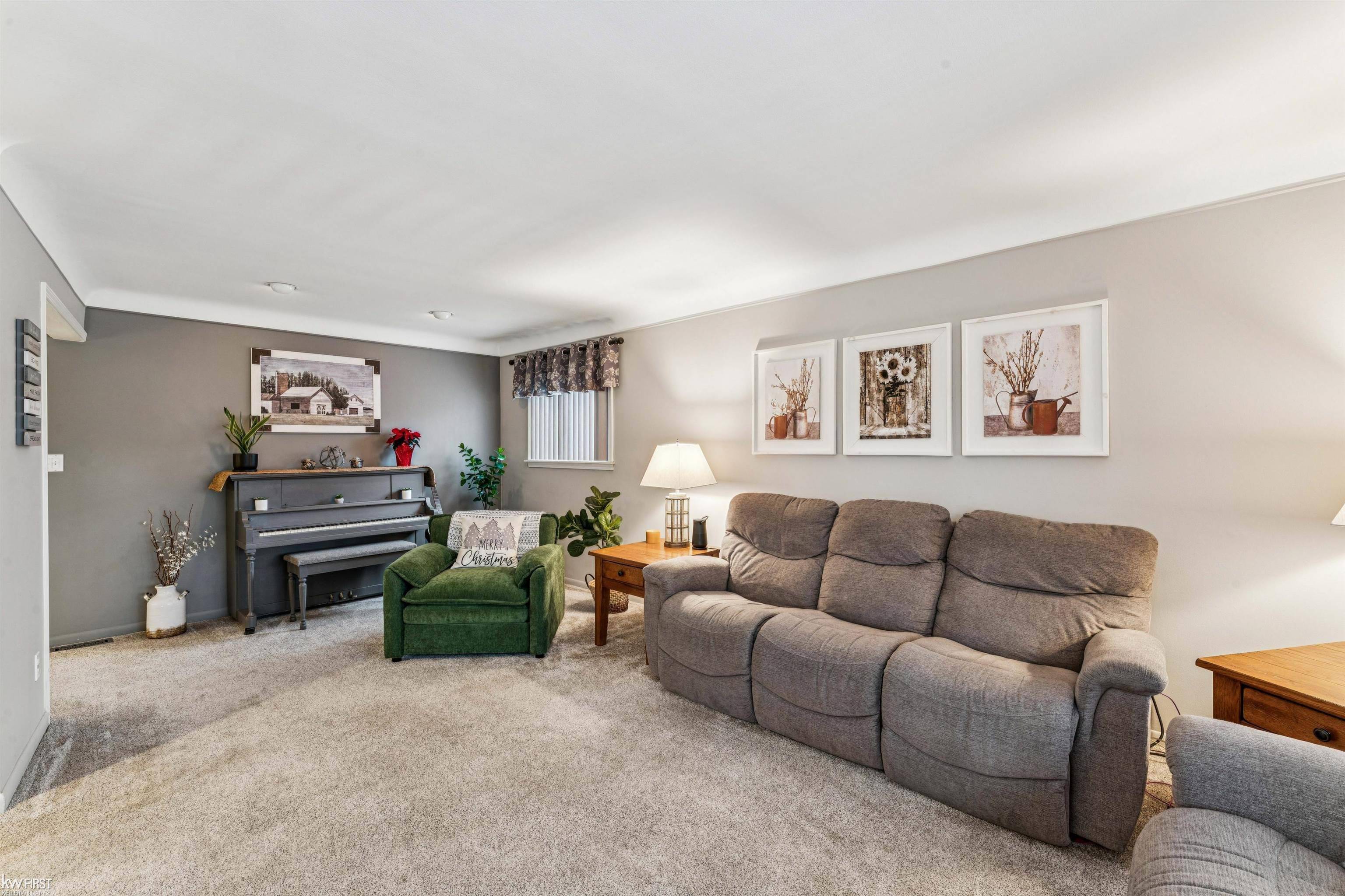 Saint Clair Shores, MI 48082,22924 Port ST