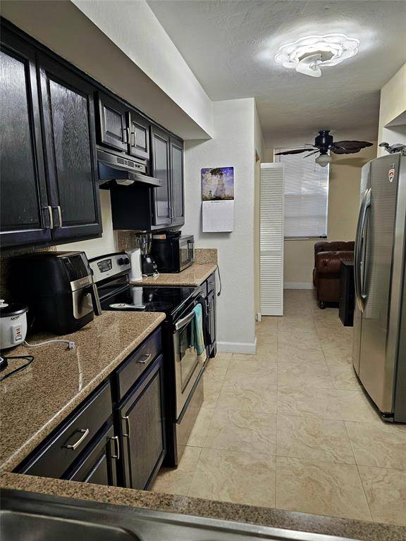 Coral Springs, FL 33065,8294 NW 24th St #8294