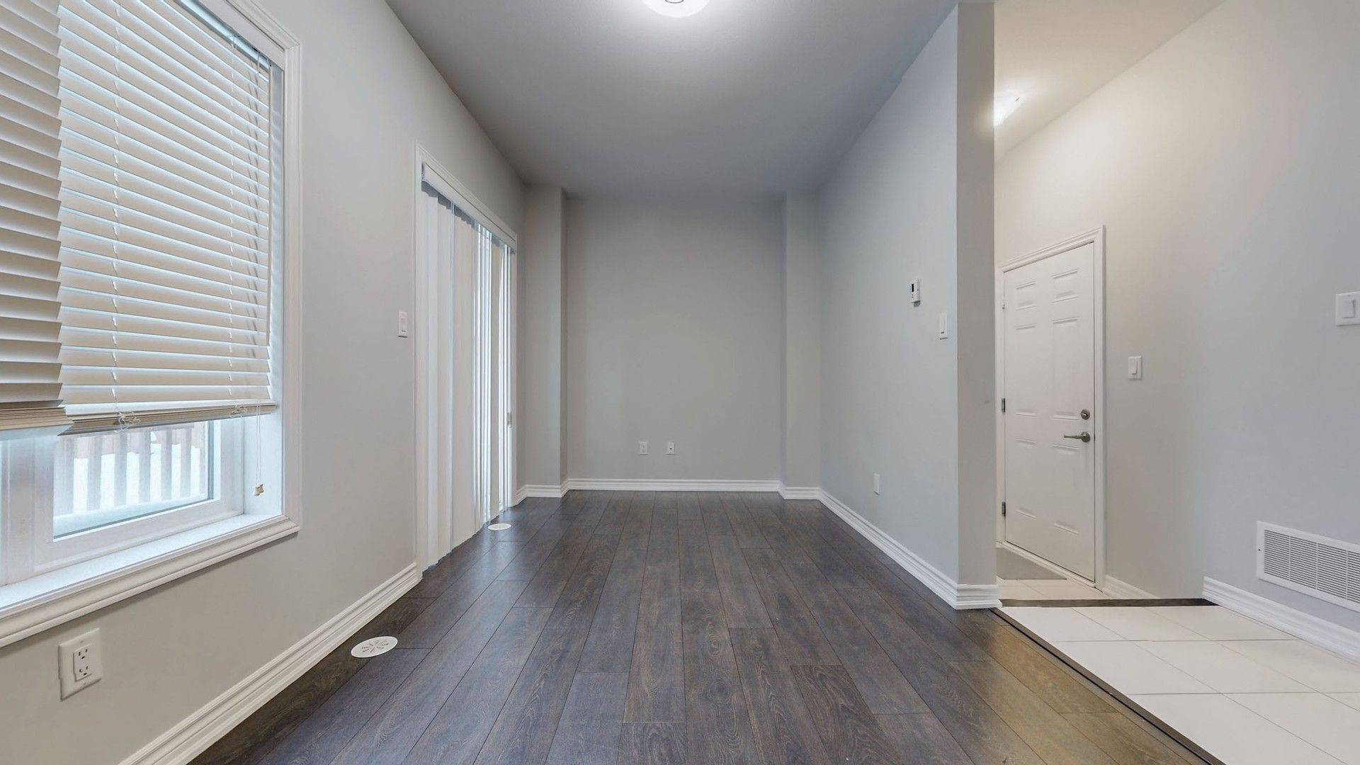 Hamilton, ON L8B 1W3,26 Borers Creek CIR