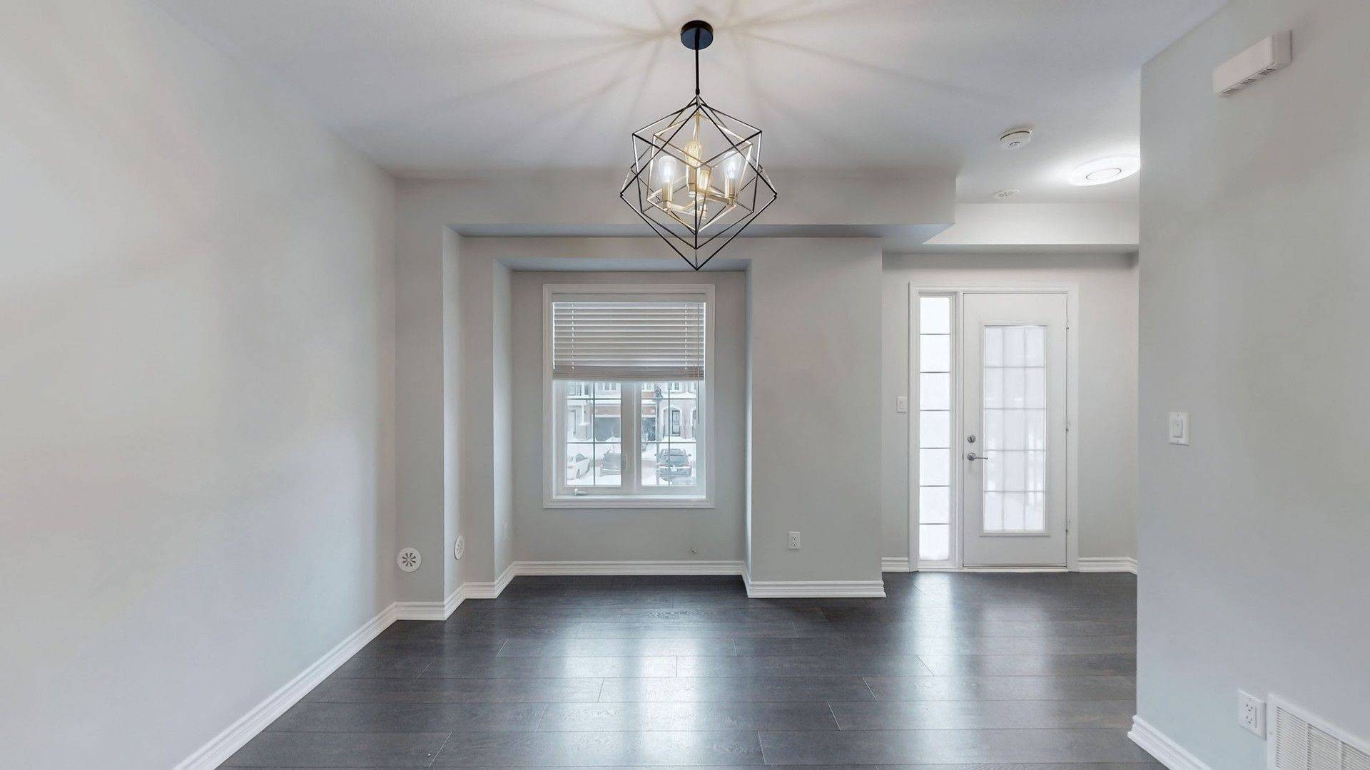 Hamilton, ON L8B 1W3,26 Borers Creek CIR