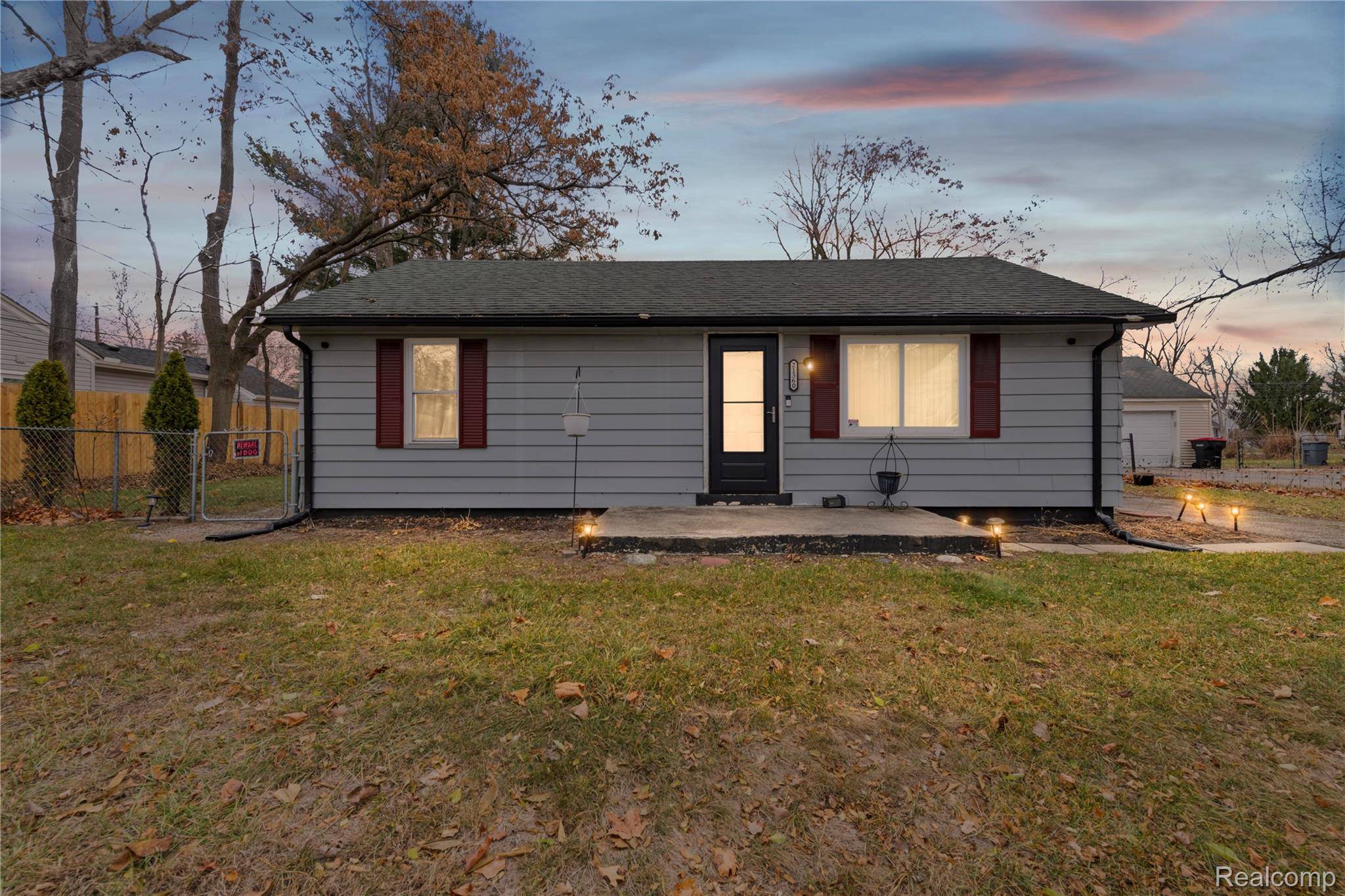 Southfield, MI 48075,21360 Evergreen RD