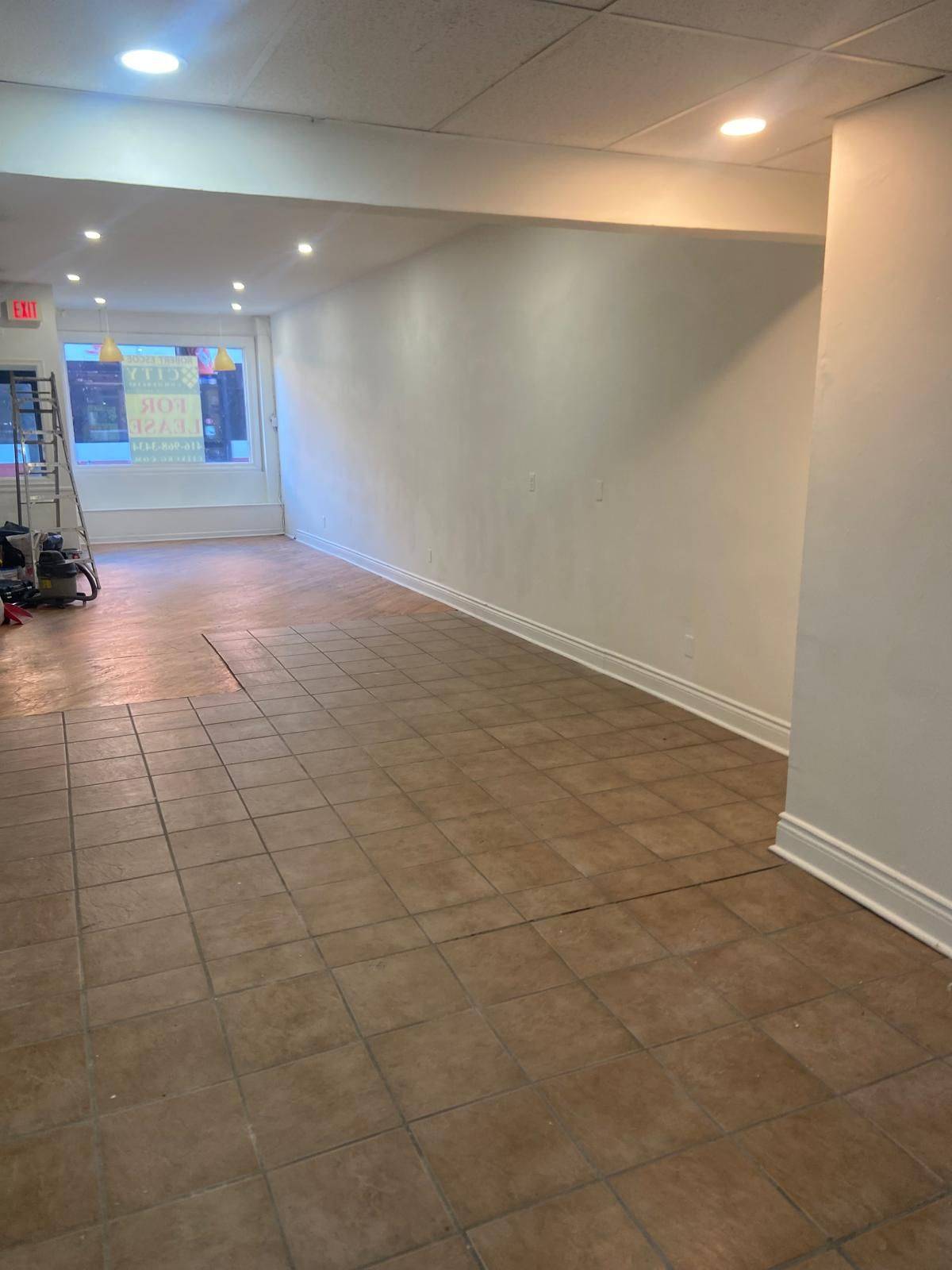 Toronto C01, ON M6J 1G1,799 Queen ST W