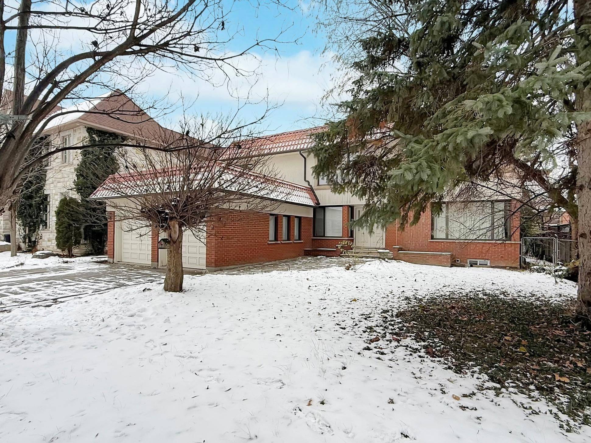 Toronto C07, ON M2R 2L2,95 Caines (Main and Second Floor) AVE