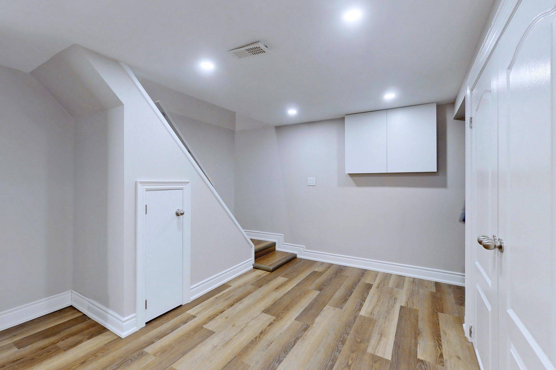 Toronto E04, ON M1K 3S7,72 Treverton DR #Bsmt