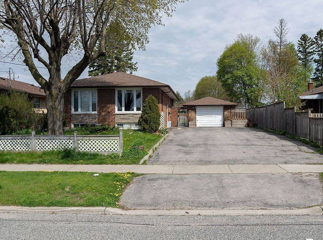Toronto E09, ON M1P 3Y9,32 Brimorton DR