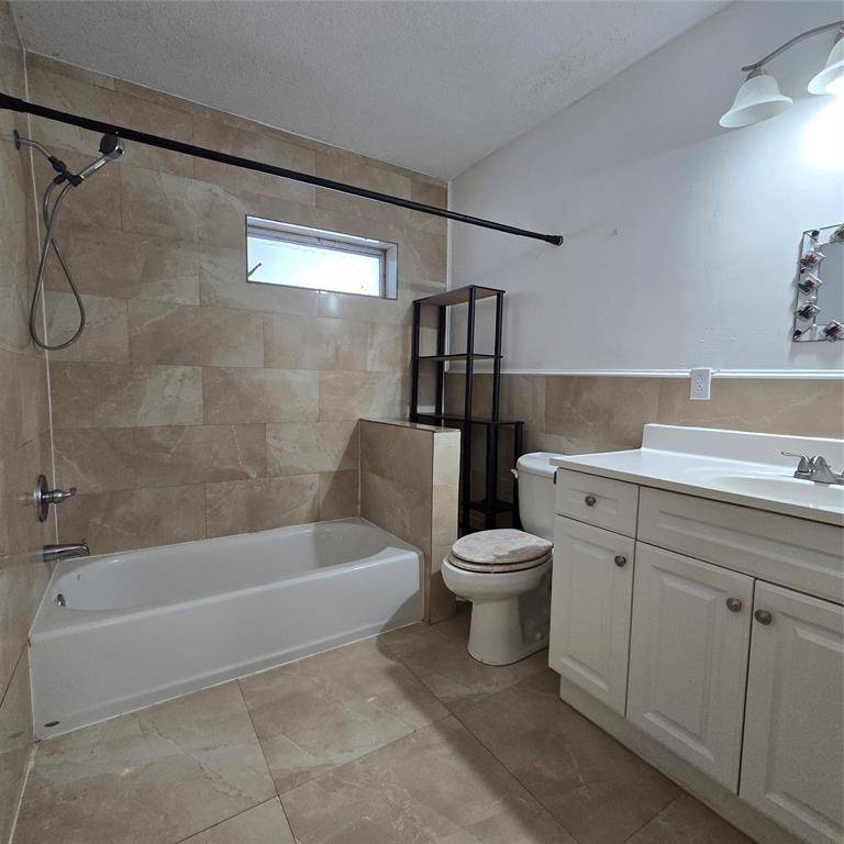 Lauderdale Lakes, FL 33319,4215 NW 52nd AVE