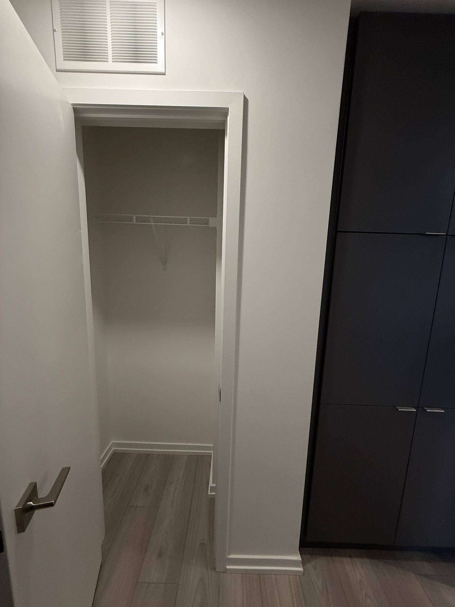 Newmarket, ON L3Y 0H4,17 Lytham Green CIR #23