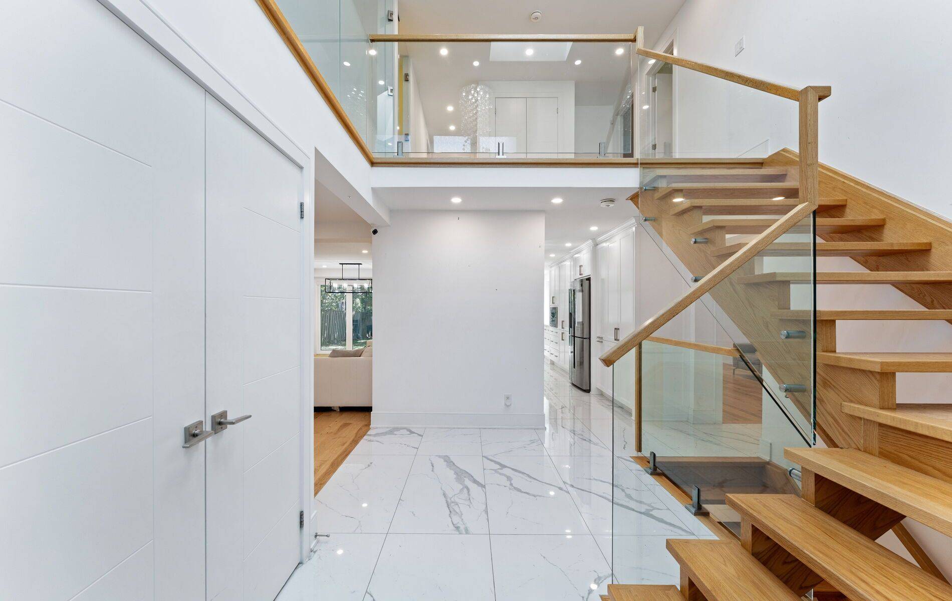 Mississauga, ON L5L 3L7,1670 Caverly CT