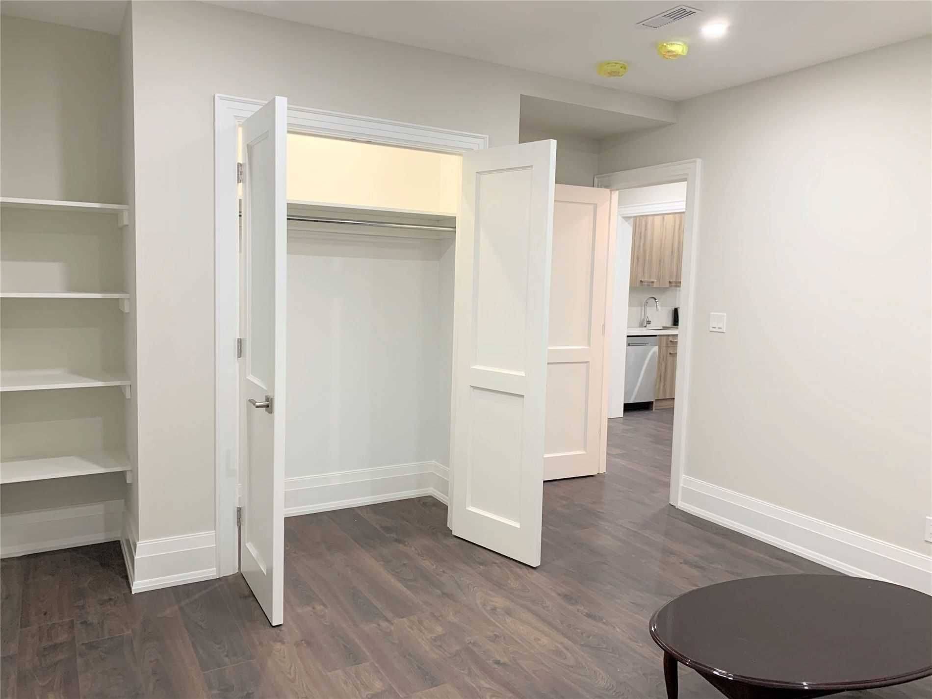 Mississauga, ON L5B 1K8,168 Fairview RD W