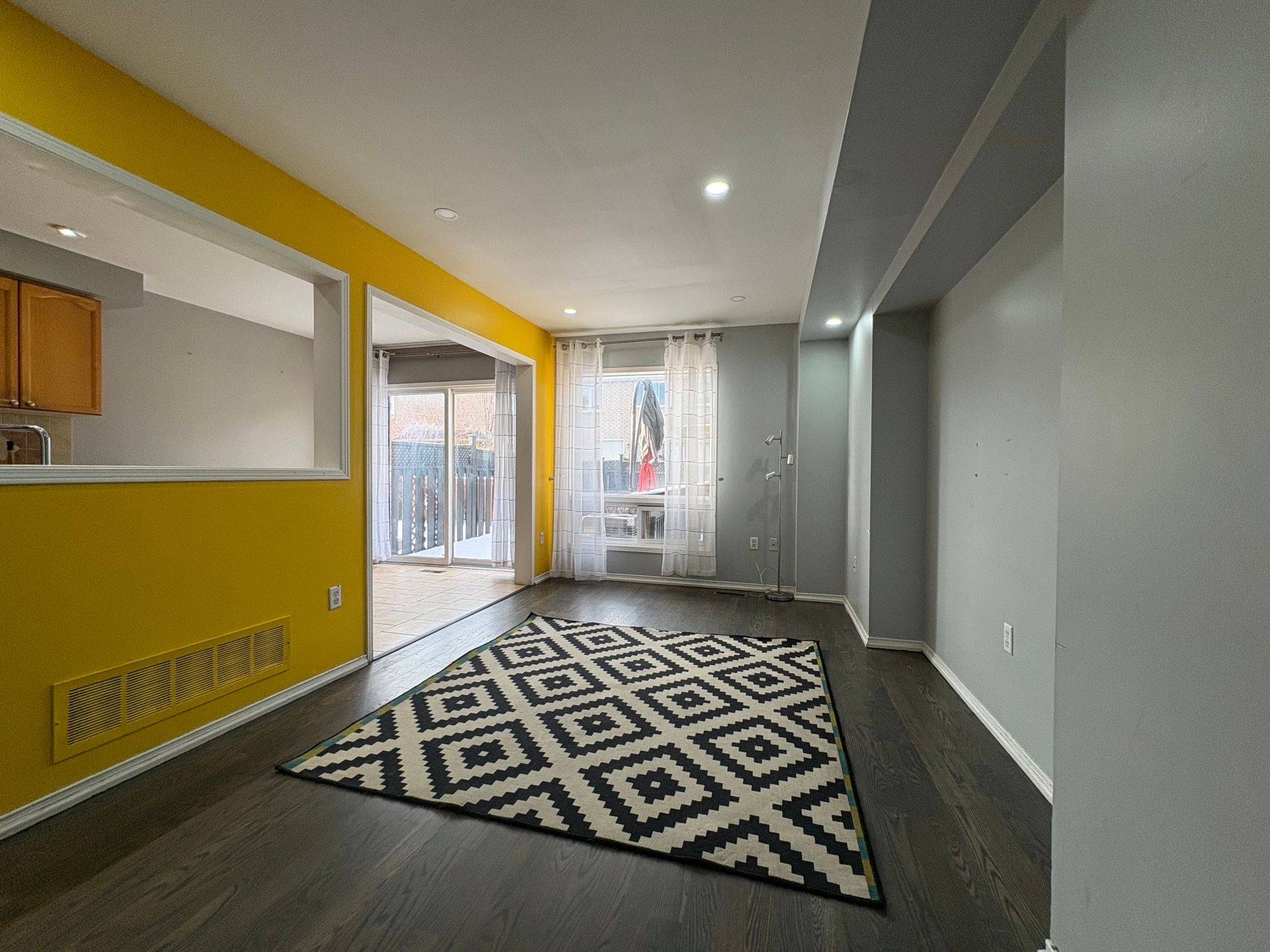 Mississauga, ON L5N 7M8,3395 Scotch Pine Gate