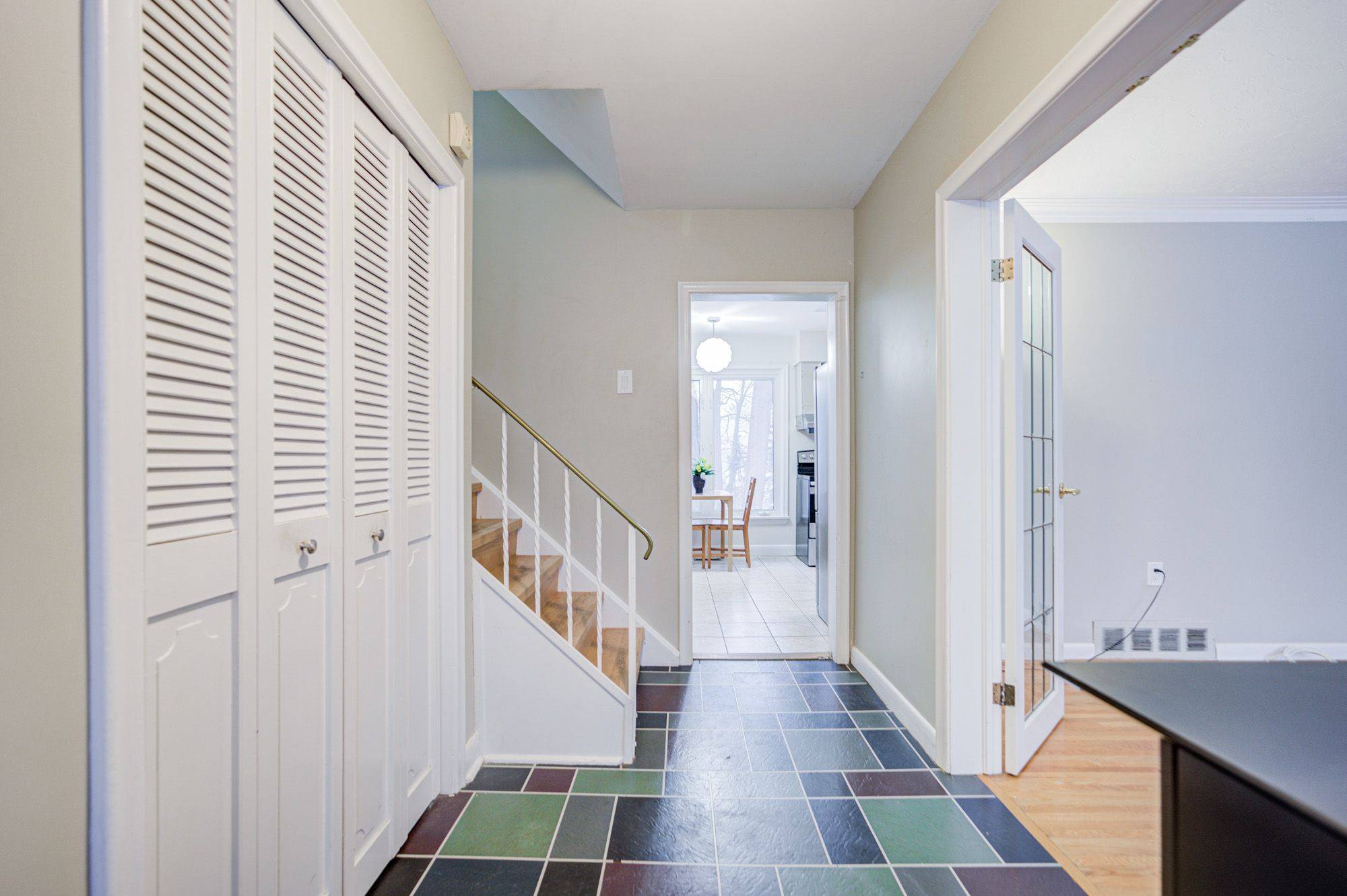 Mississauga, ON L5C 1J7,1445 Ryan PL