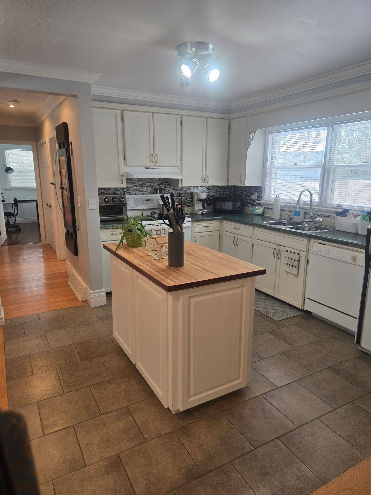 Caledon, ON L7E 2C5,60 Norton BLVD #Unit A