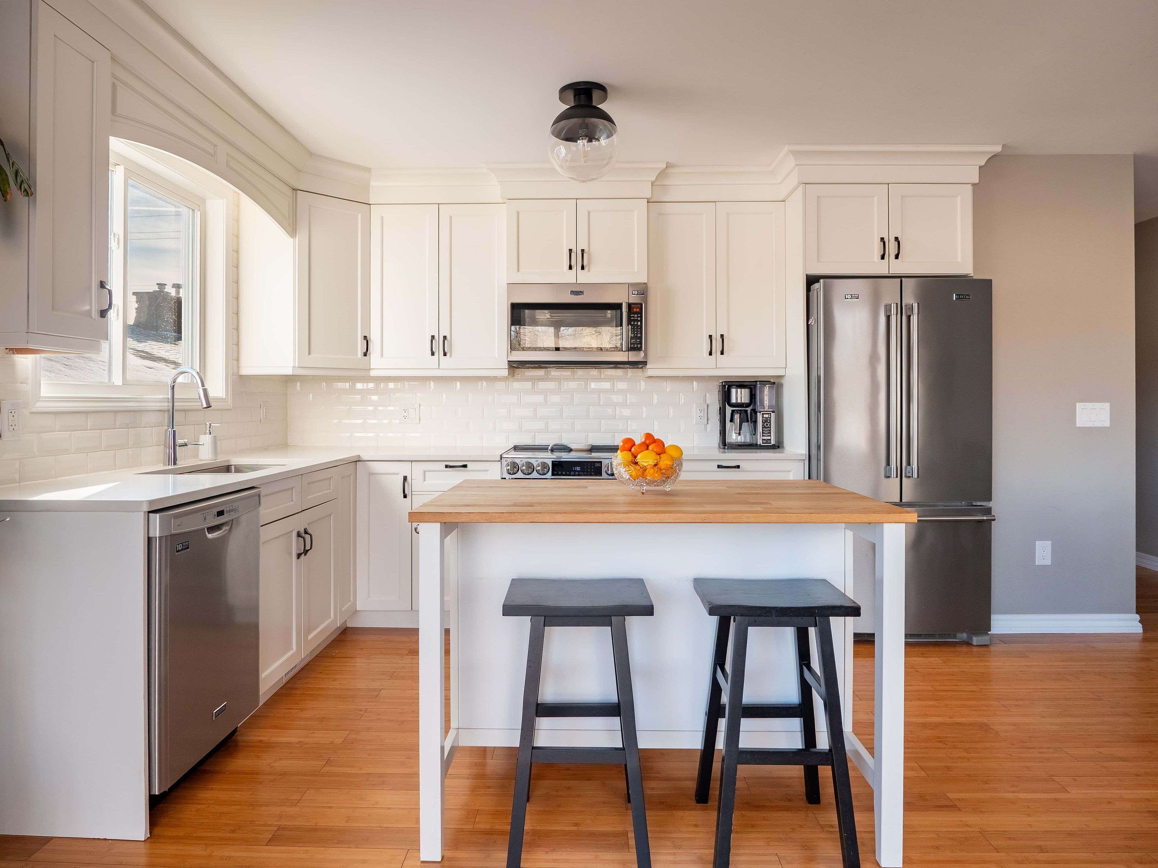 Welland, ON L3C 5M6,629 BROADWAY AVE