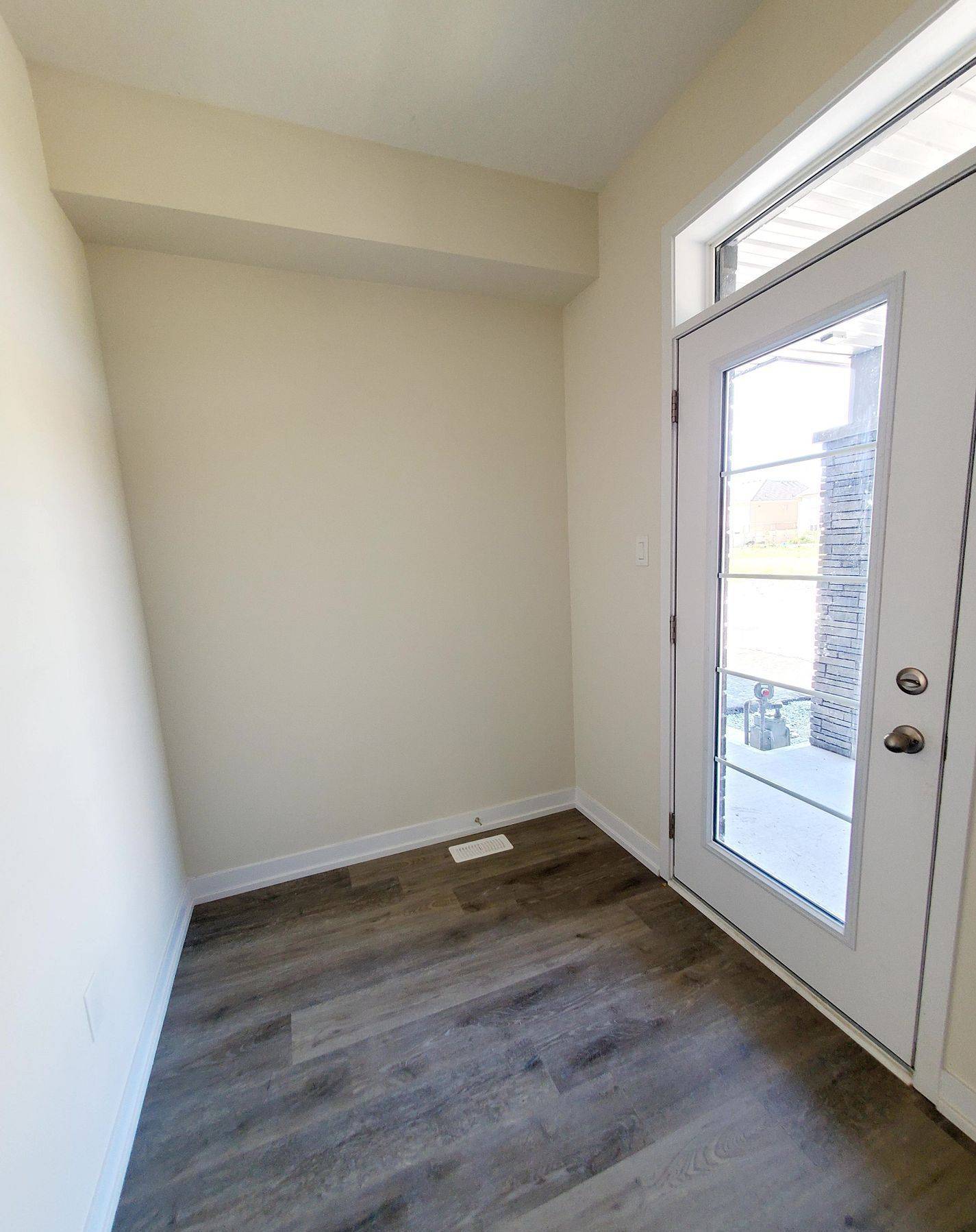 Niagara Falls, ON L2H 2Y6,7789 Kalar RD #2