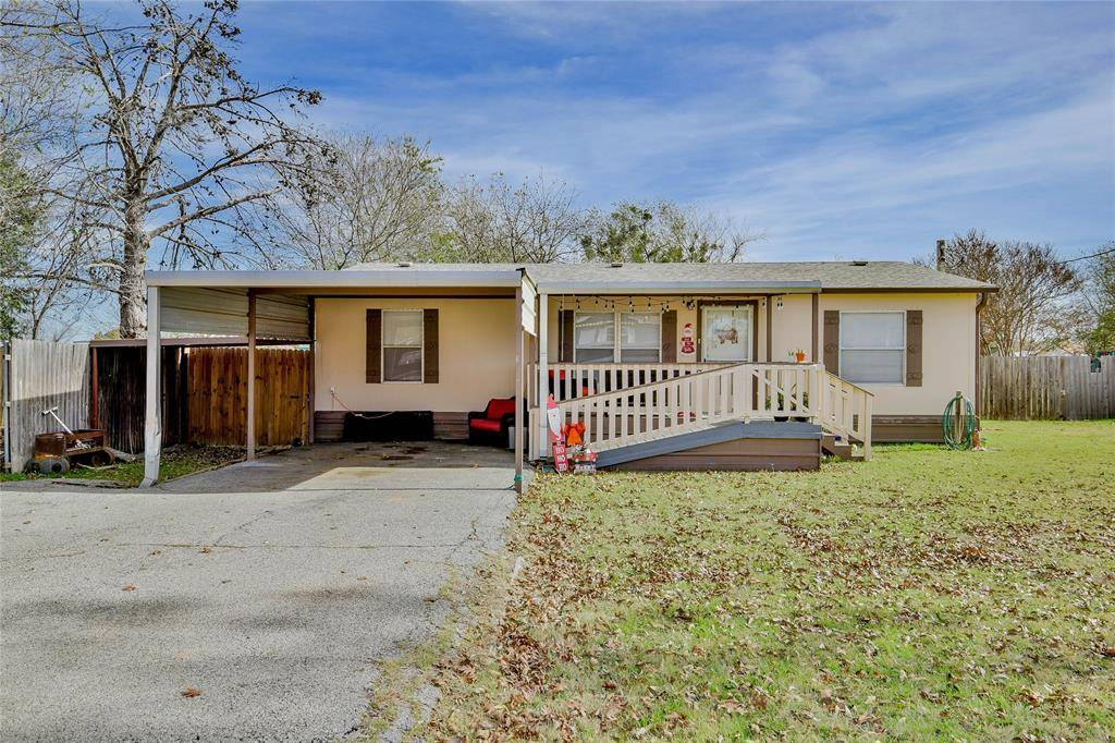 Lipan, TX 76462,214 Gandy Street