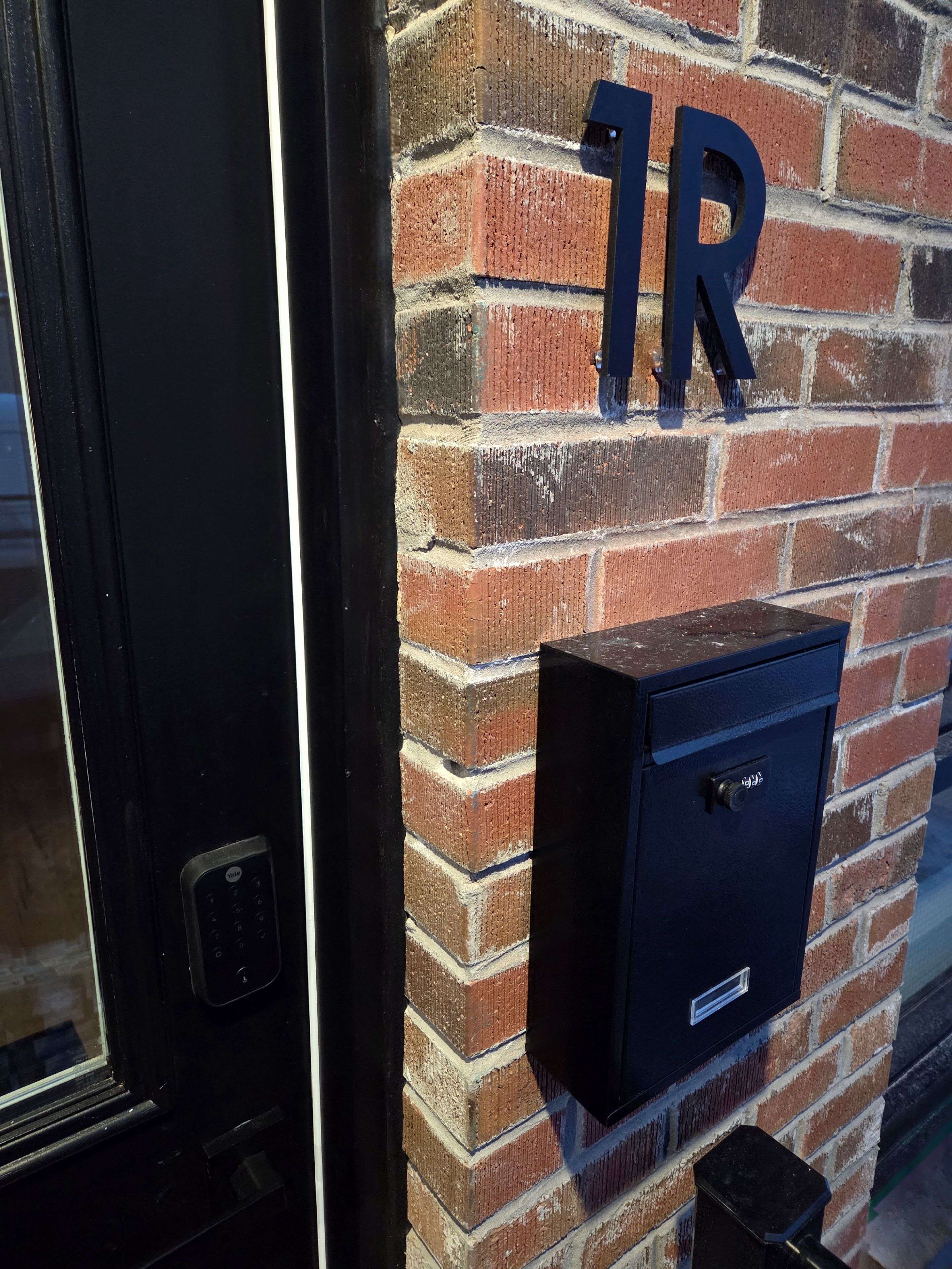 Toronto C03, ON M6C 3E7,55 Camberwell RD #1R