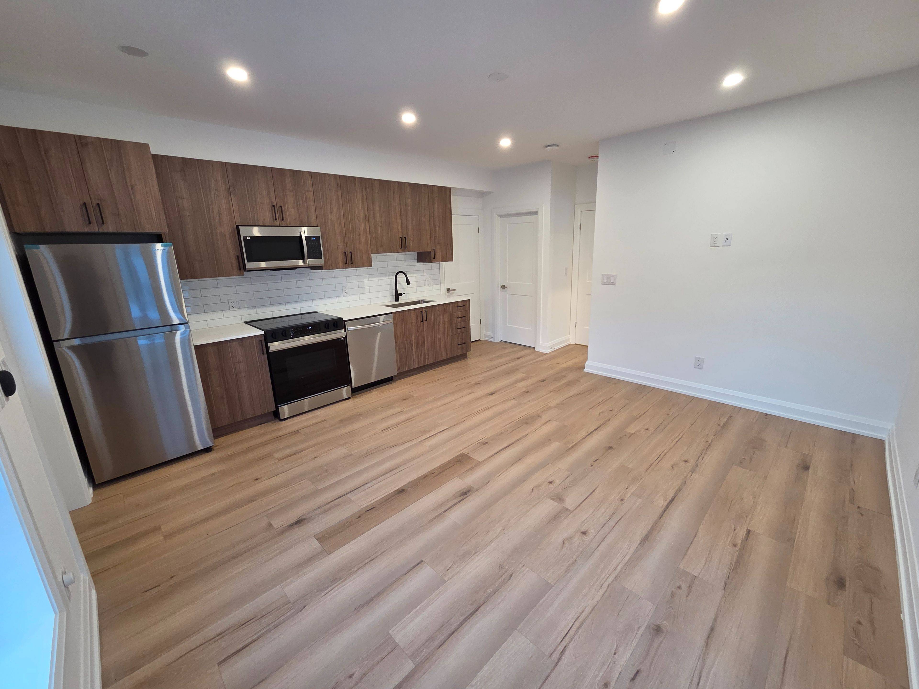 Toronto C03, ON M6C 3E7,55 Camberwell RD #1R