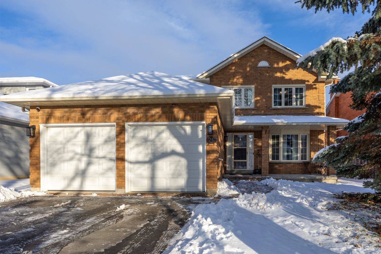 Whitby, ON L1R 1W3,26 Falstaff CRES