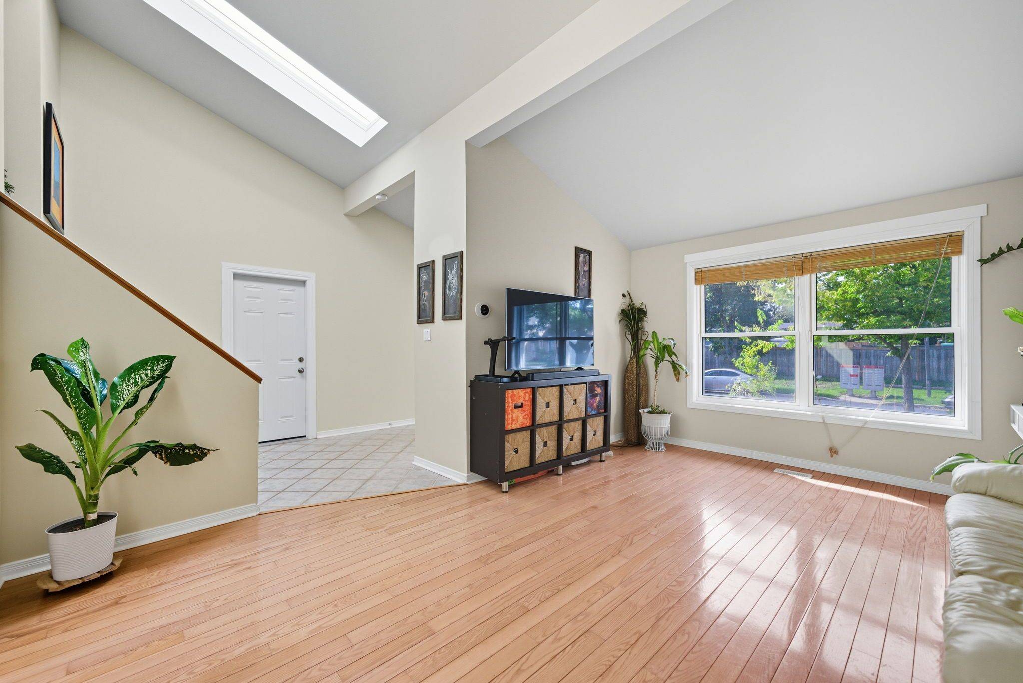 Whitby, ON L1N 6R4,5 Woodlawn CT