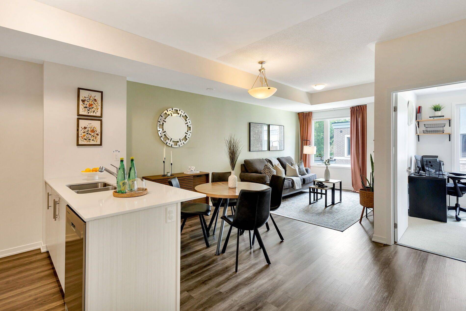 Toronto W06, ON M8V 0J7,20 William Jackson WAY #98