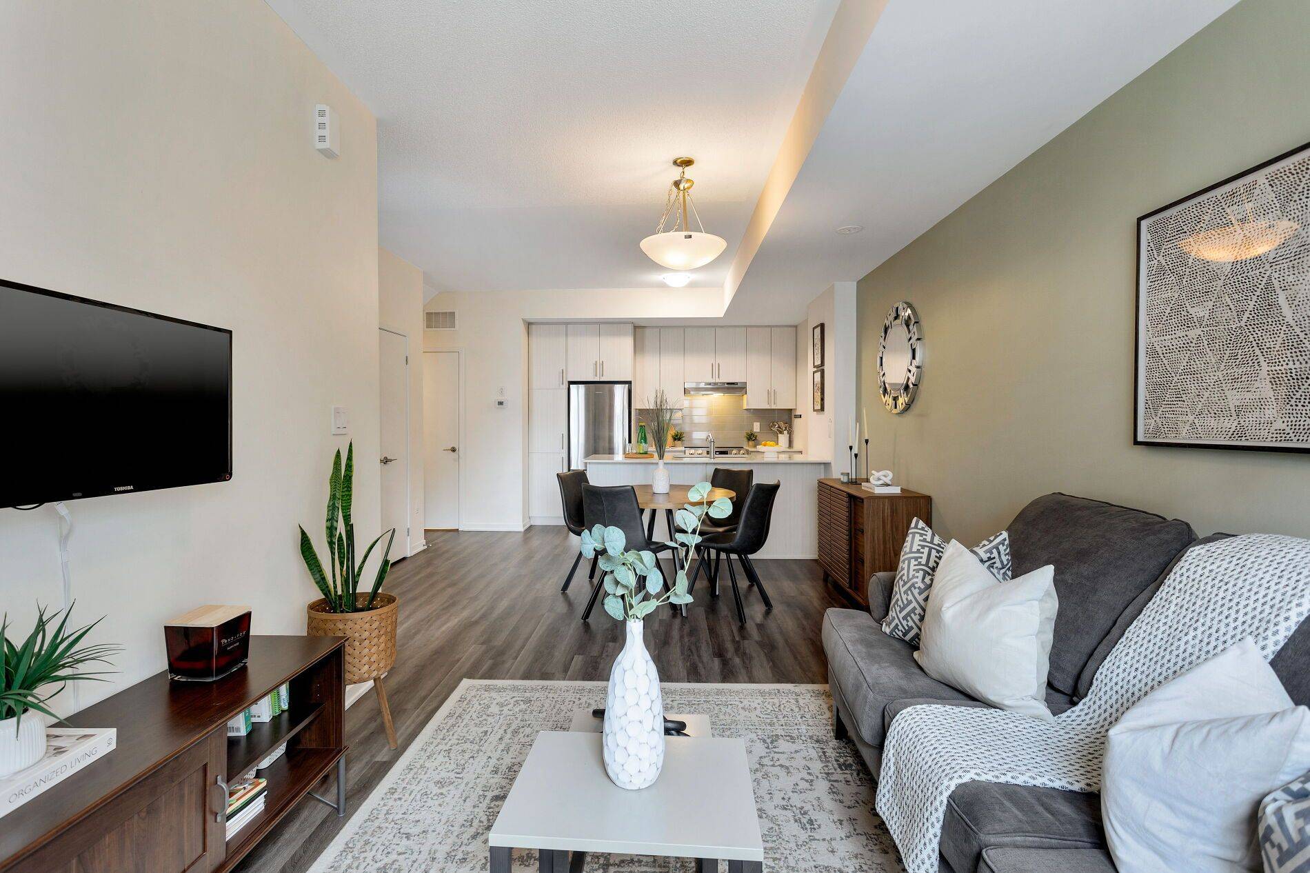 Toronto W06, ON M8V 0J7,20 William Jackson WAY #98