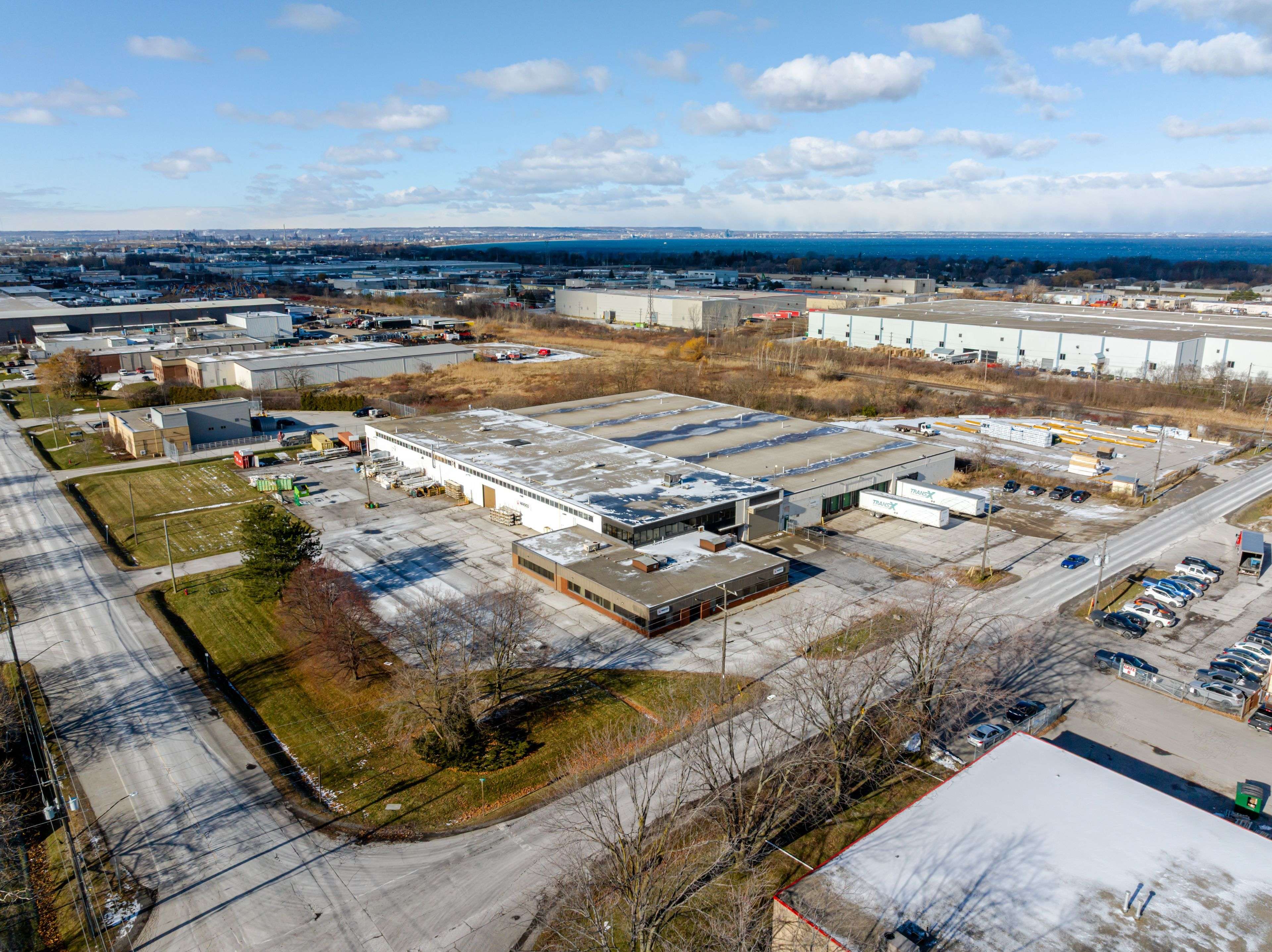 Hamilton, ON L8E 4A5,375 Green RD #1