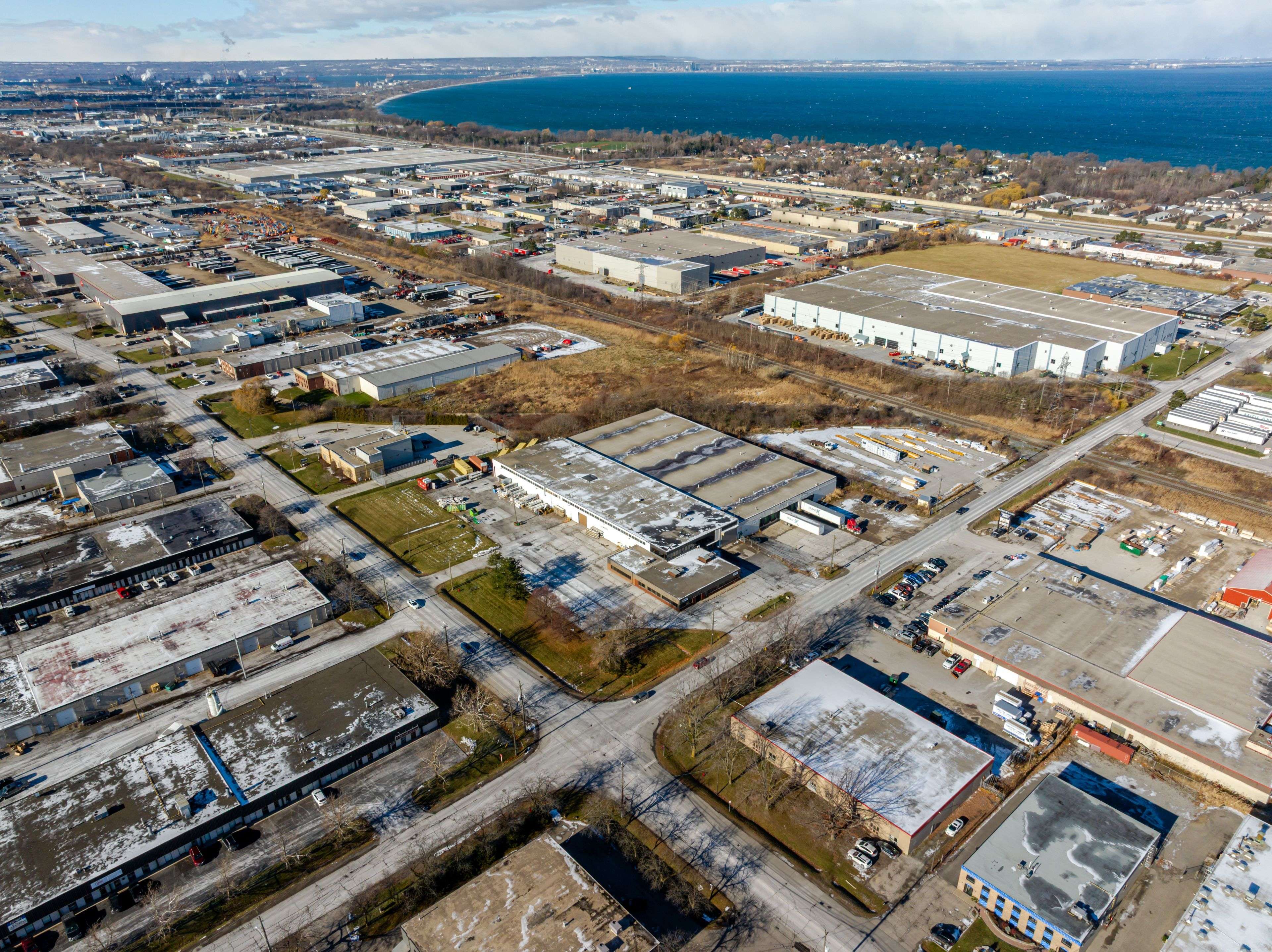 Hamilton, ON L8E 4A5,375 Green RD #2