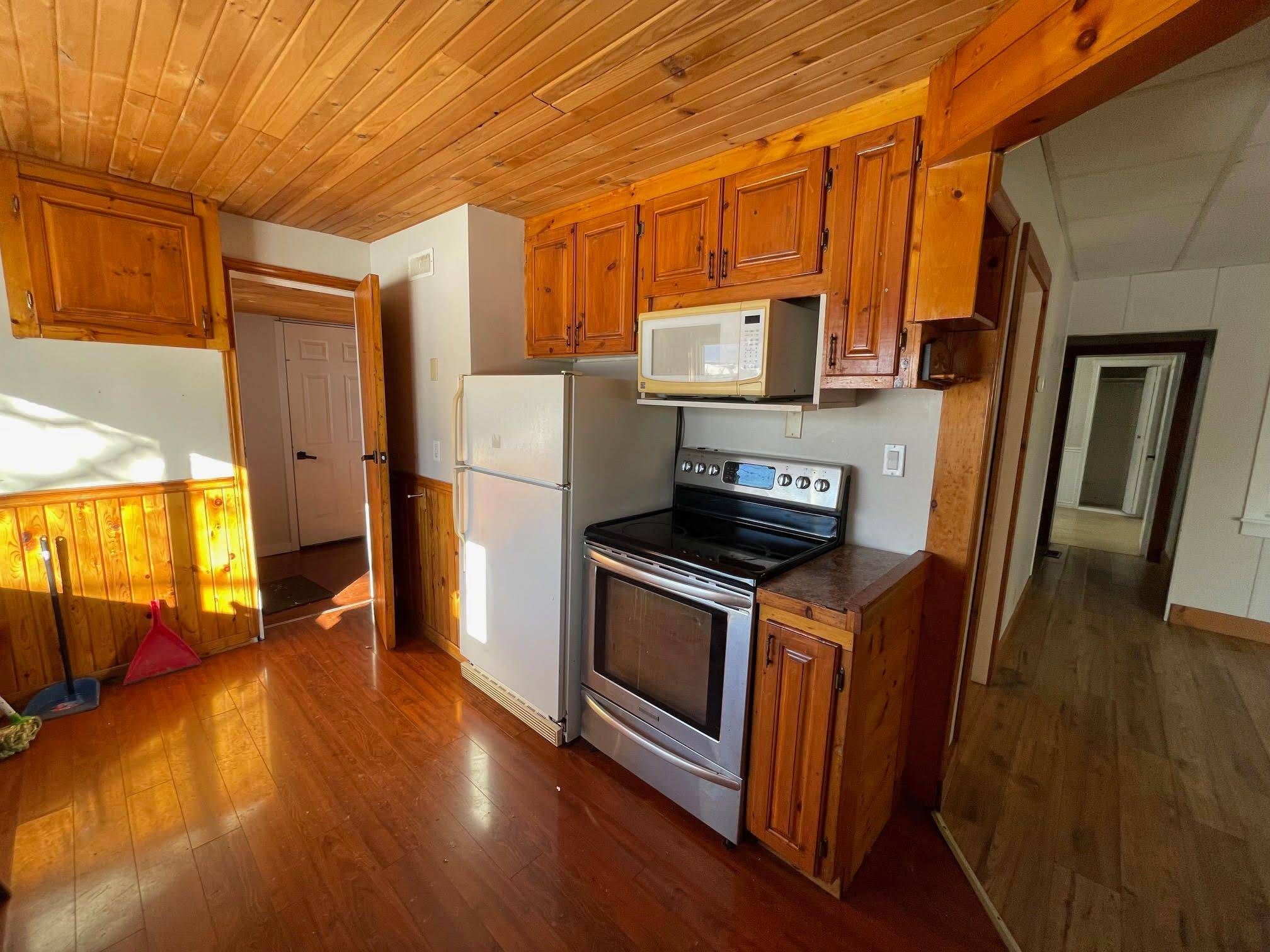 Gravenhurst, ON P1P 1G2,560 John ST N