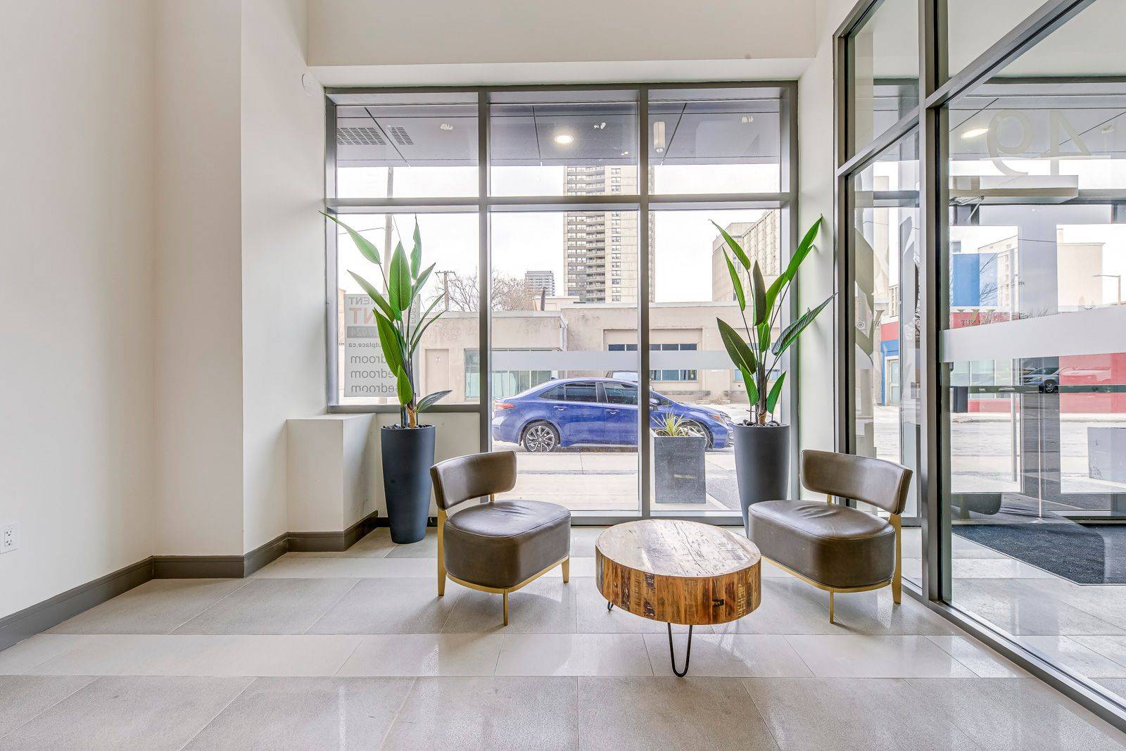 Hamilton, ON L8N 2L1,49 Walnut ST S #1803