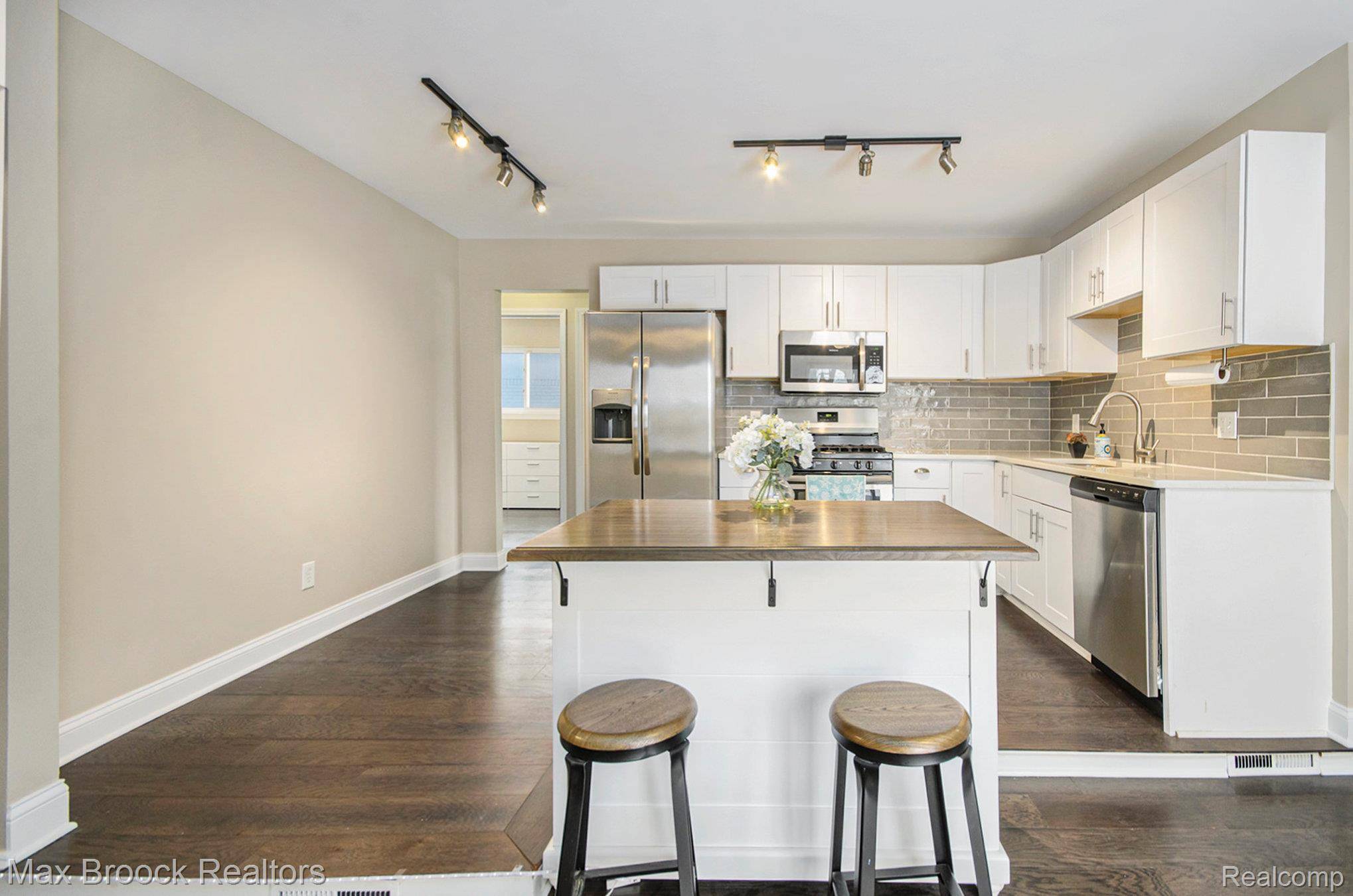 Auburn Hills, MI 48326,720 Hamlet CT