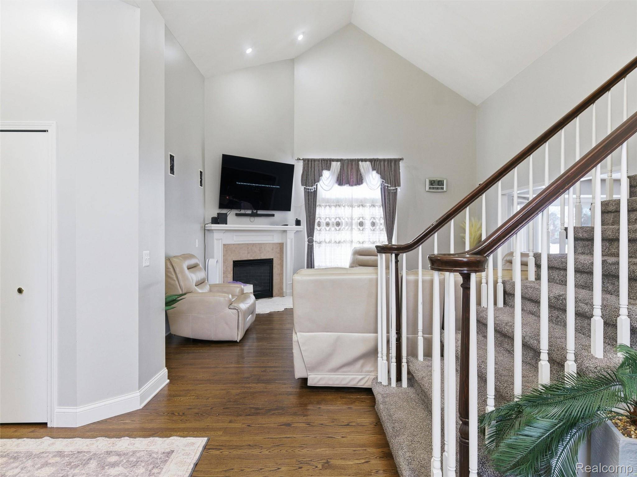 Macomb, MI 48044,48194 Lamplighter Trail