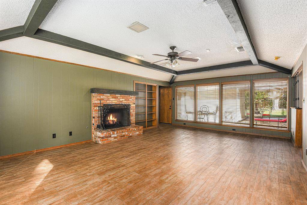 Denton, TX 76205,829 Skylark Drive